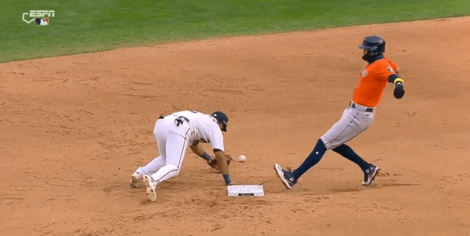 Minnesota Twins second baseman Luis Arraez fails to handle the throw from shortstop Jorge Polanco