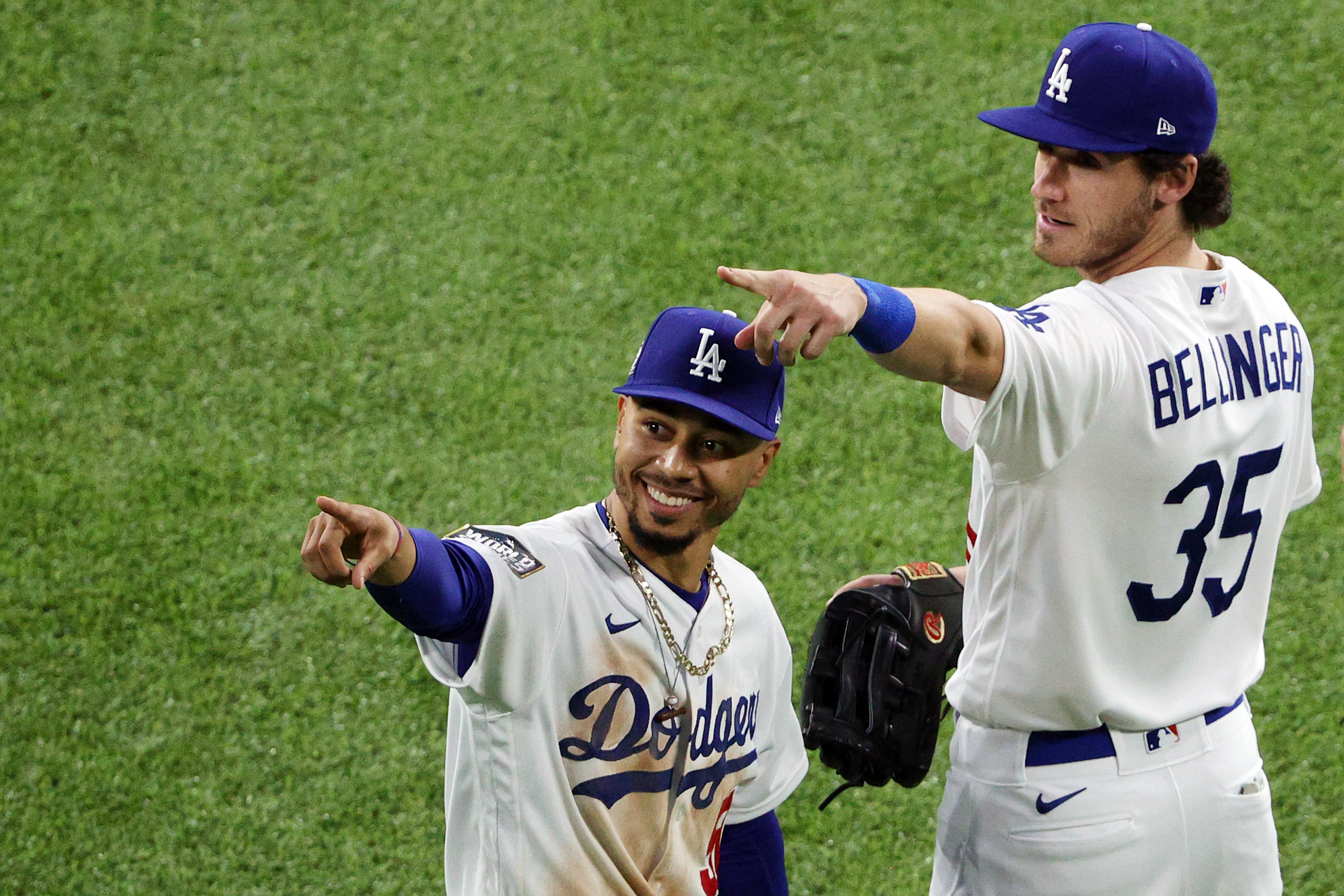 Dodgers: Brusdar Graterol Ties the Knot in a Beautiful Ceremony