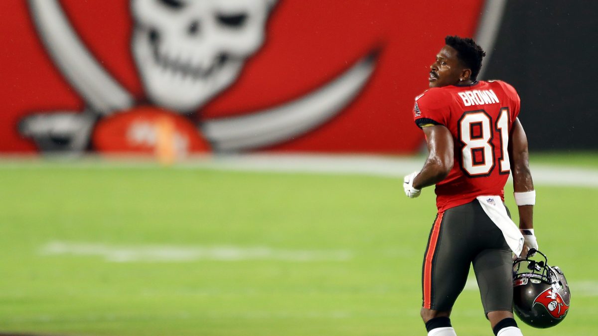 Antonio Brown of the Tampa Bay Buccaneers jogs on the field before the game against the New Orleans Saints at Raymond James Stadium on November 08, 2020 in Tampa, Florida.