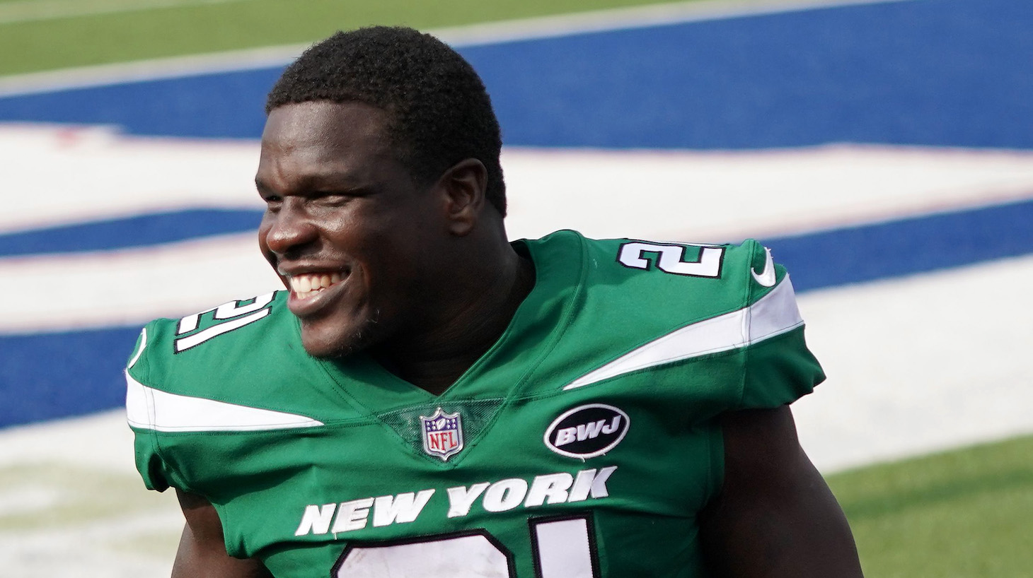 ORCHARD PARK, NEW YORK - SEPTEMBER 13: Frank Gore #21 of the New York Jets leaves the field following a game against the Buffalo Bills at Bills Stadium on September 13, 2020 in Orchard Park, New York. (Photo by Stacy Revere/Getty Images)