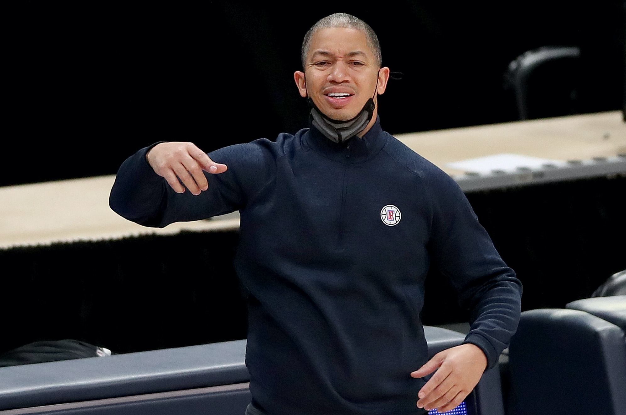 Clippers head coach Tyronn Lue looks confused and distressed.