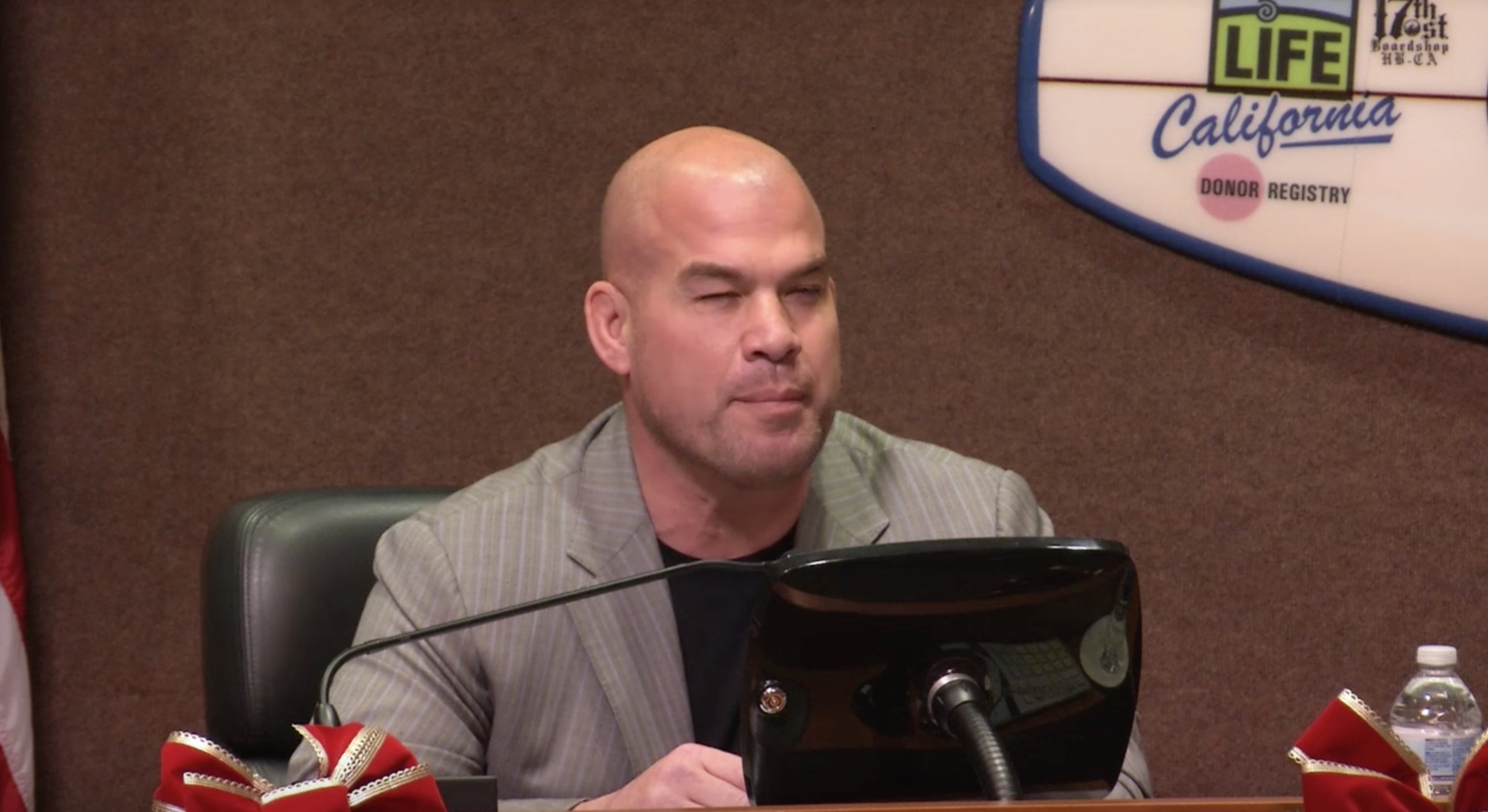 Tito Ortiz trying to make a point.
