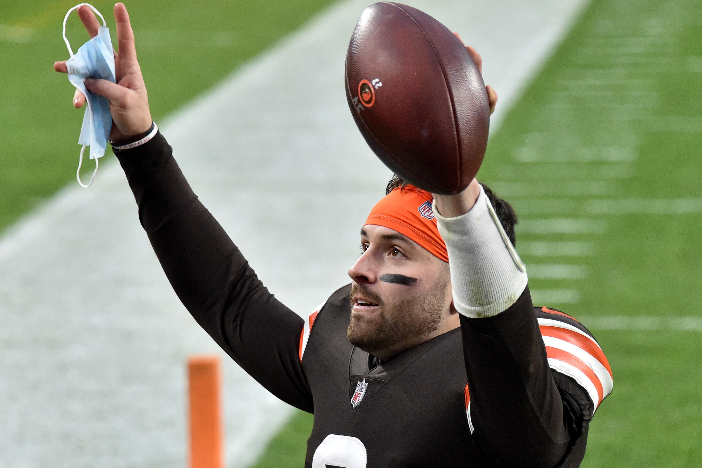 Baker Mayfield #6 of the Cleveland Browns celebrates