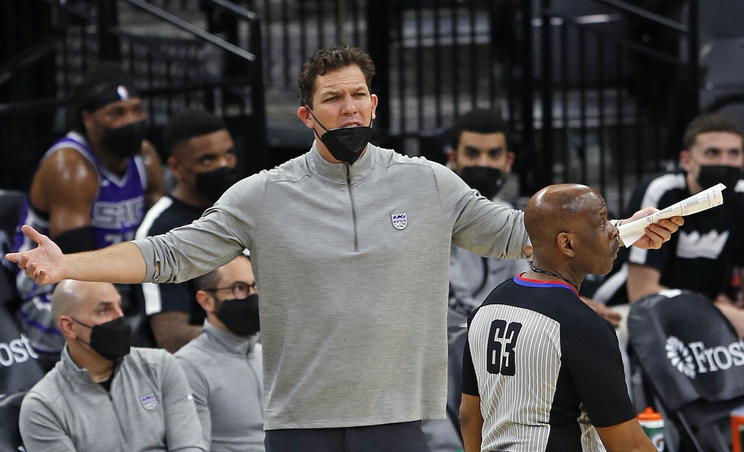 SAN ANTONIO, TX - MARCH 29: Luke Walton head coach of the Sacramento Kings complain on a call against the San Antonio Spurs at AT&T Center on March 29, 2021 in San Antonio, Texas. NOTE TO USER: User expressly acknowledges and agrees that , by downloading and or using this photograph, User is consenting to the terms and conditions of the Getty Images License Agreement. (Photo by Ronald Cortes/Getty Images)