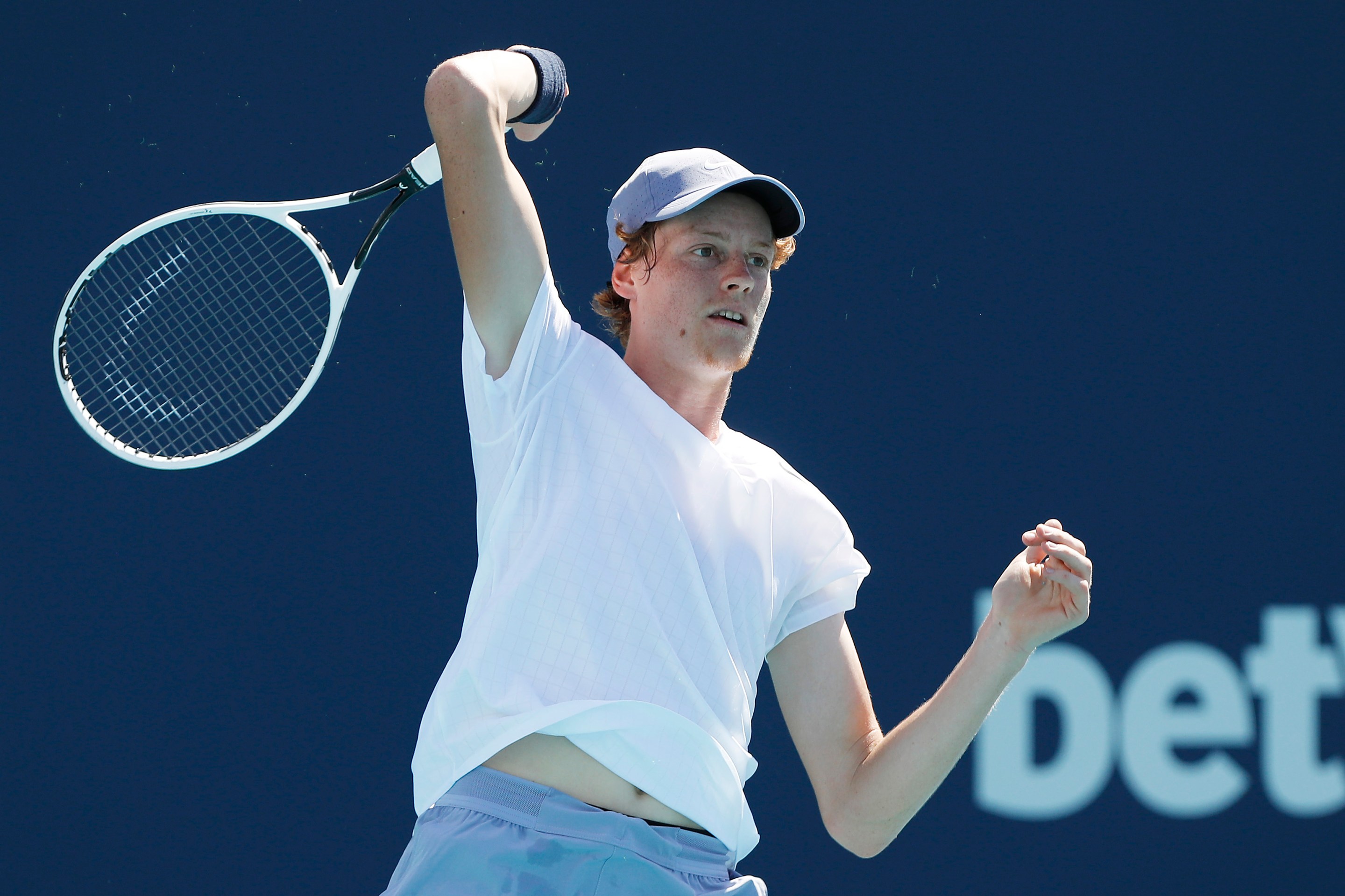 Jannik Sinner hits a forehand at the Miami Open