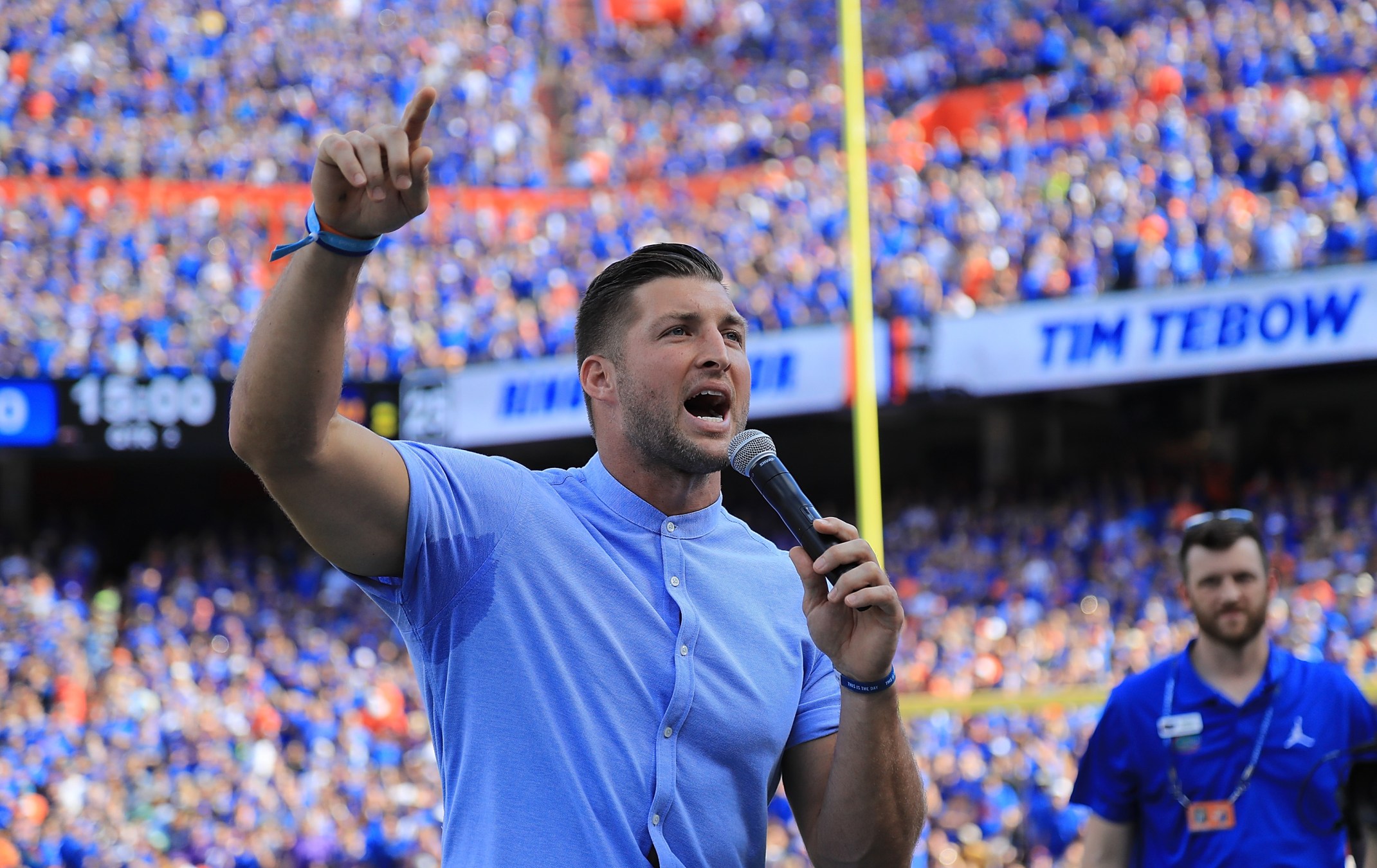 Tim Tebow's silly baseball stunt isn't hurting anything