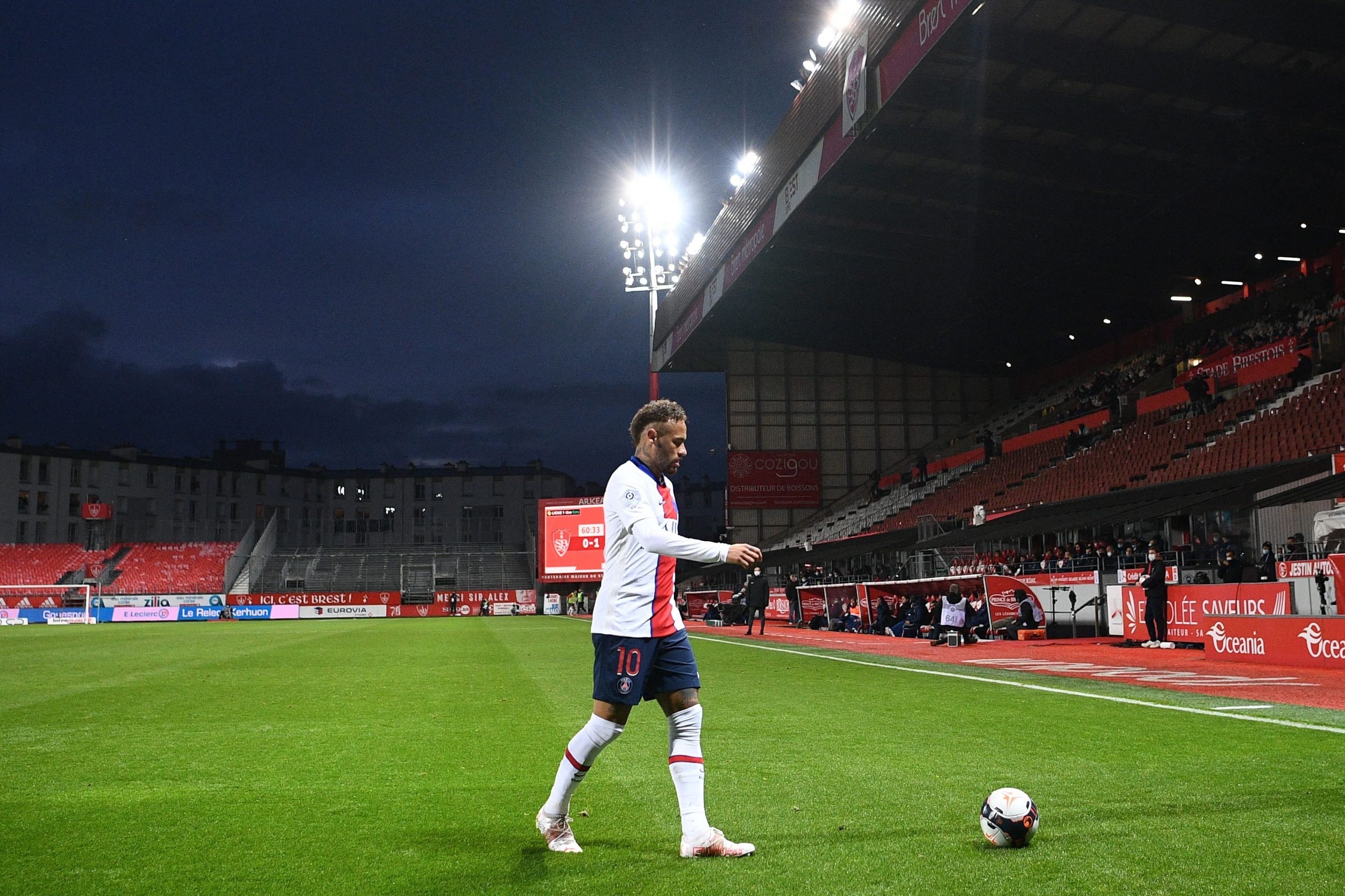 Paris Saint-Germain's Brazilian forward Neymar controls the ball during the French L1 football match between Brest and Paris Saint-Germain at the Stade Francis-Le Ble stadium, in Brest, western France, on May 23, 2021.