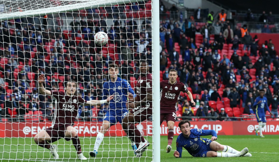 LONDON, ENGLAND - MAY 15: Ben Chilwell of Chelsea looks on after his effort is cleared by Caglar Soyuncu into Wes Morgan of Leicester City resulting in a goal that was later ruled out by VAR for offside during The Emirates FA Cup Final match between Chelsea and Leicester City at Wembley Stadium on May 15, 2021 in London, England. A limited number of around 21,000 fans, subject to a negative lateral flow test, will be allowed inside Wembley Stadium to watch this year's FA Cup Final as part of a pilot event to trial the return of large crowds to UK venues. (Photo by Nick Potts - Pool/Getty Images)