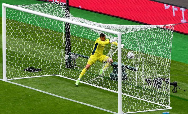 Scotland's goalkeeper David Marshall misses a save on Czech Republic's second goal during the UEFA EURO 2020 Group D football match between Scotland and Czech Republic at Hampden Park in Glasgow on June 14, 2021. (Photo by ANDY BUCHANAN / POOL / AFP) (Photo by ANDY BUCHANAN/POOL/AFP via Getty Images)