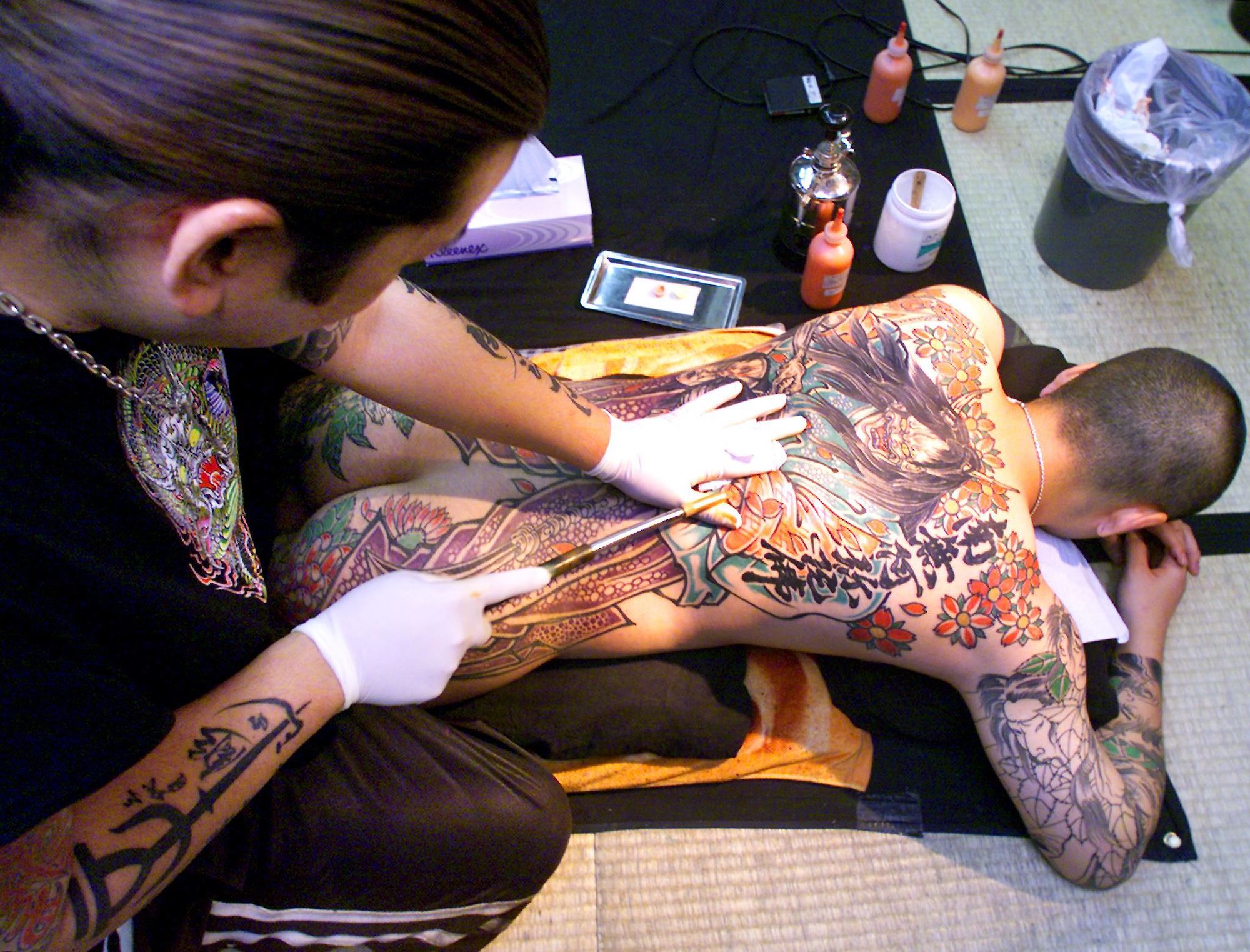 ROSE HARDY Interview with the NZ tattoo artistMega art