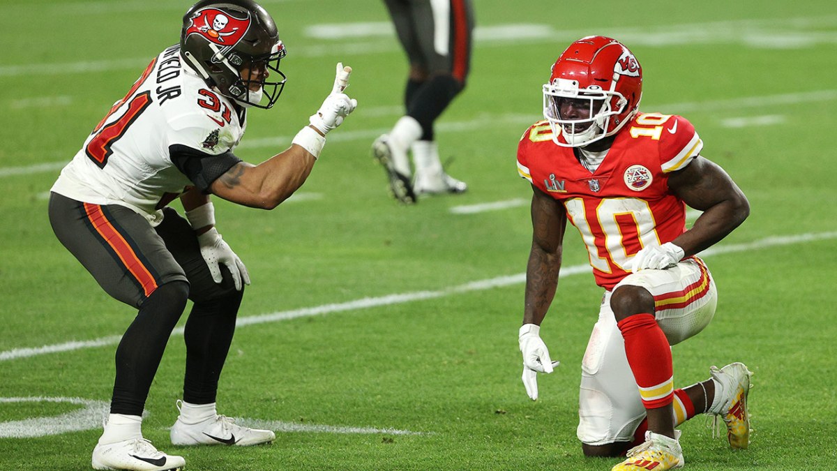 TAMPA, FLORIDA - FEBRUARY 07: Antoine Winfield Jr. #31 of the Tampa Bay Buccaneers taunts Tyreek Hill #10 of the Kansas City Chiefs during the fourth quarter in Super Bowl LV at Raymond James Stadium on February 07, 2021 in Tampa, Florida.