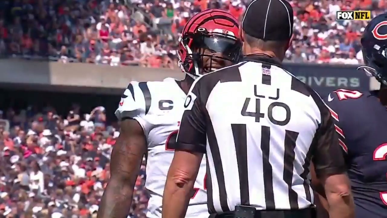 Vonn Bell talks to an official