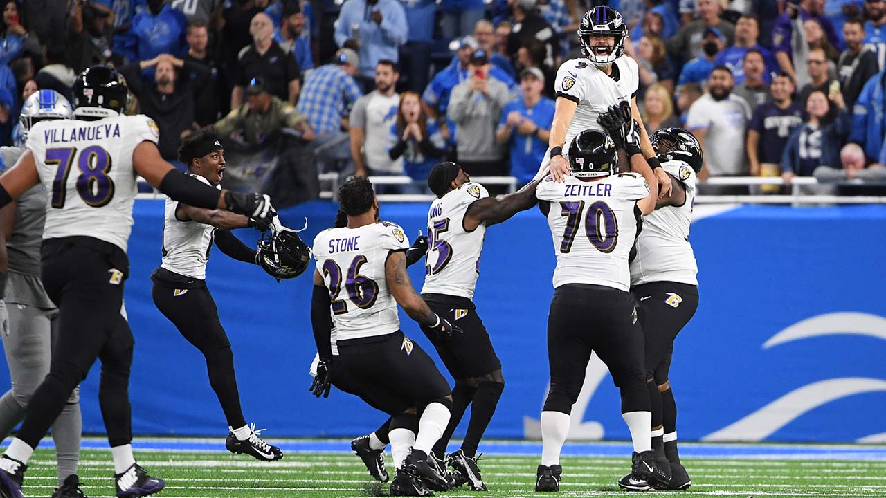 Ravens celebrate after Justin Tucker's game-winning field goal