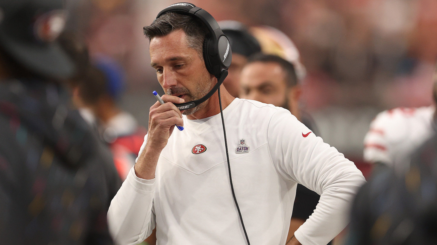 GLENDALE, ARIZONA - OCTOBER 10: Head coach Kyle Shanahan of the San Francisco 49ers looks on during the third quarter against the Arizona Cardinals at State Farm Stadium on October 10, 2021 in Glendale, Arizona. (Photo by Christian Petersen/Getty Images)