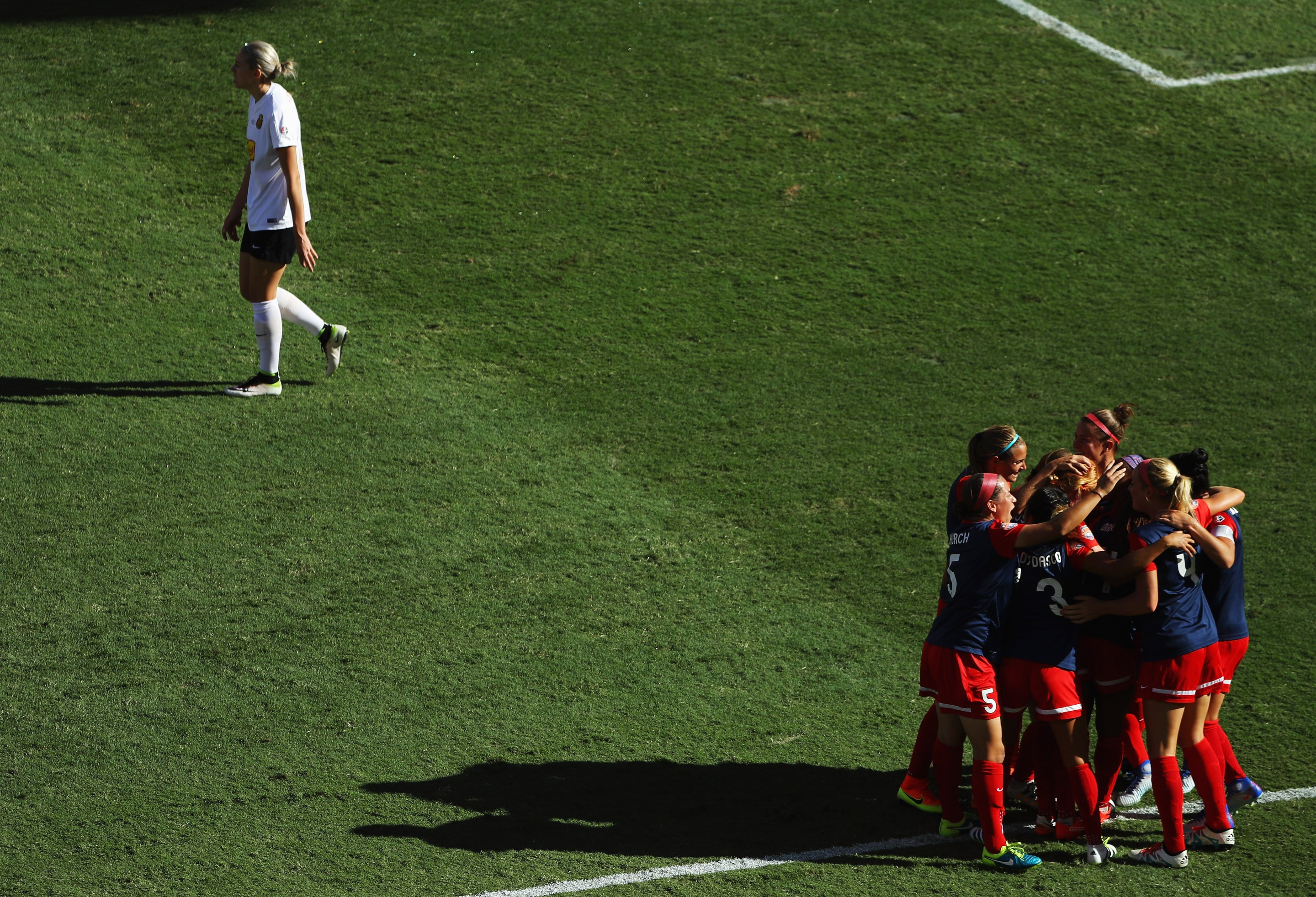 Crystal Dunn #19 of the Washington Spirit celebrates with her teammates after her goal against the Western New York Flash during the first half of the 2016 NWSL Championship at BBVA Compass Stadium on October 9, 2016 in Houston, Texas.