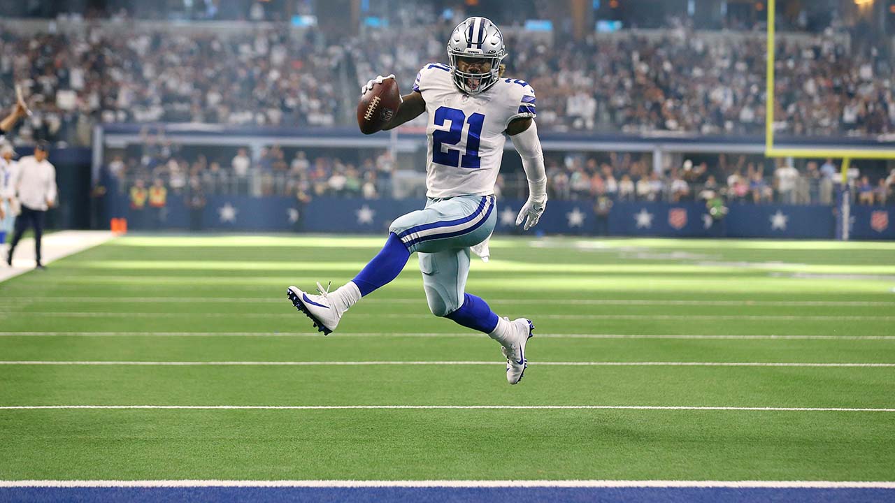Ezekiel Elliott skips into the end zone