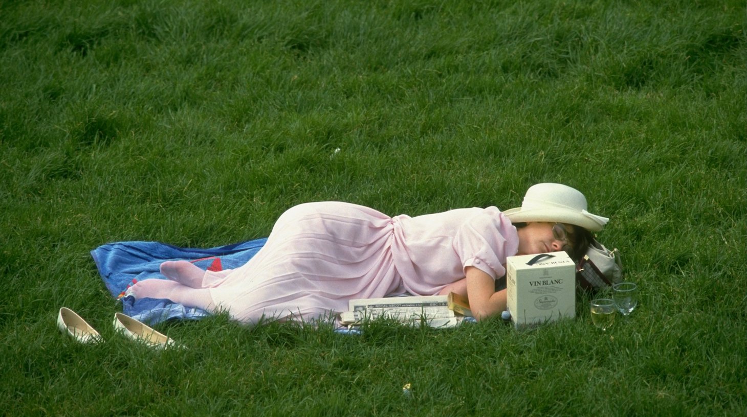 1985: A lady racegoer has a nap during Royal Ascot at Ascot racecourse in Berkshire, England. Mandatory Credit: Allsport UK /Allsport