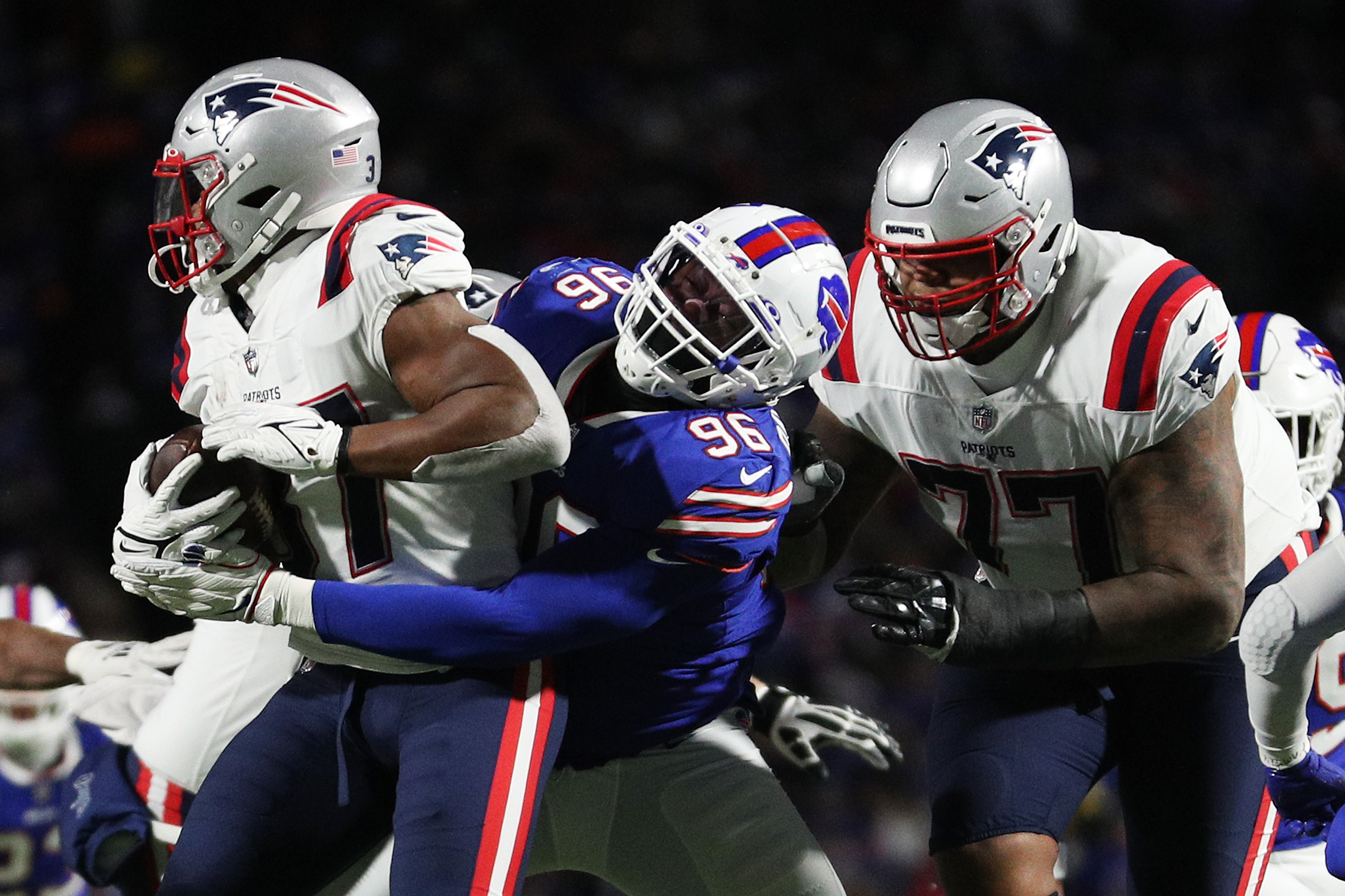 Boogie Basham tackles Damien Harris