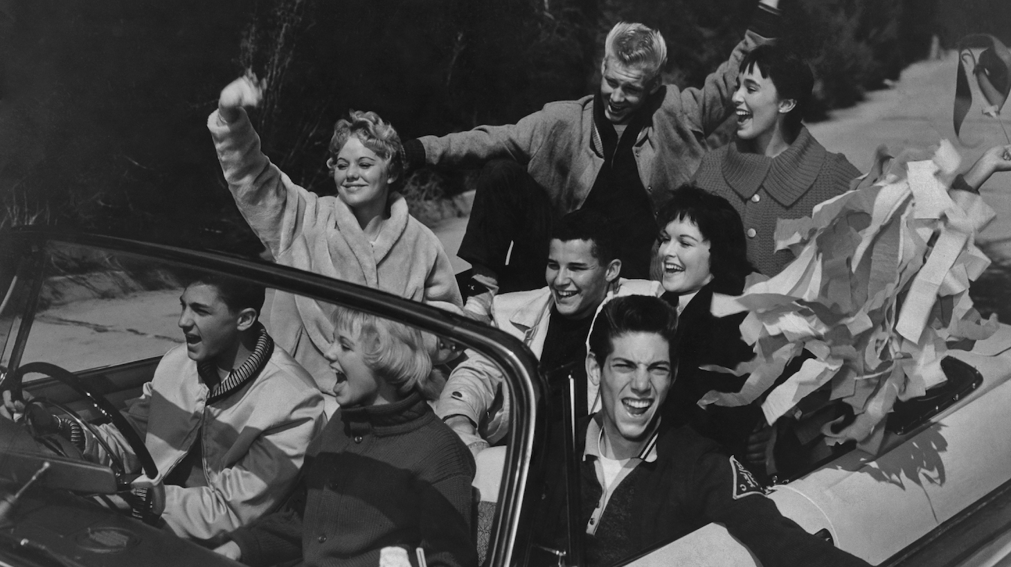 A group of teenagers having fun in a convertible car in the 1950's. (Photo by FPG/Getty Images)