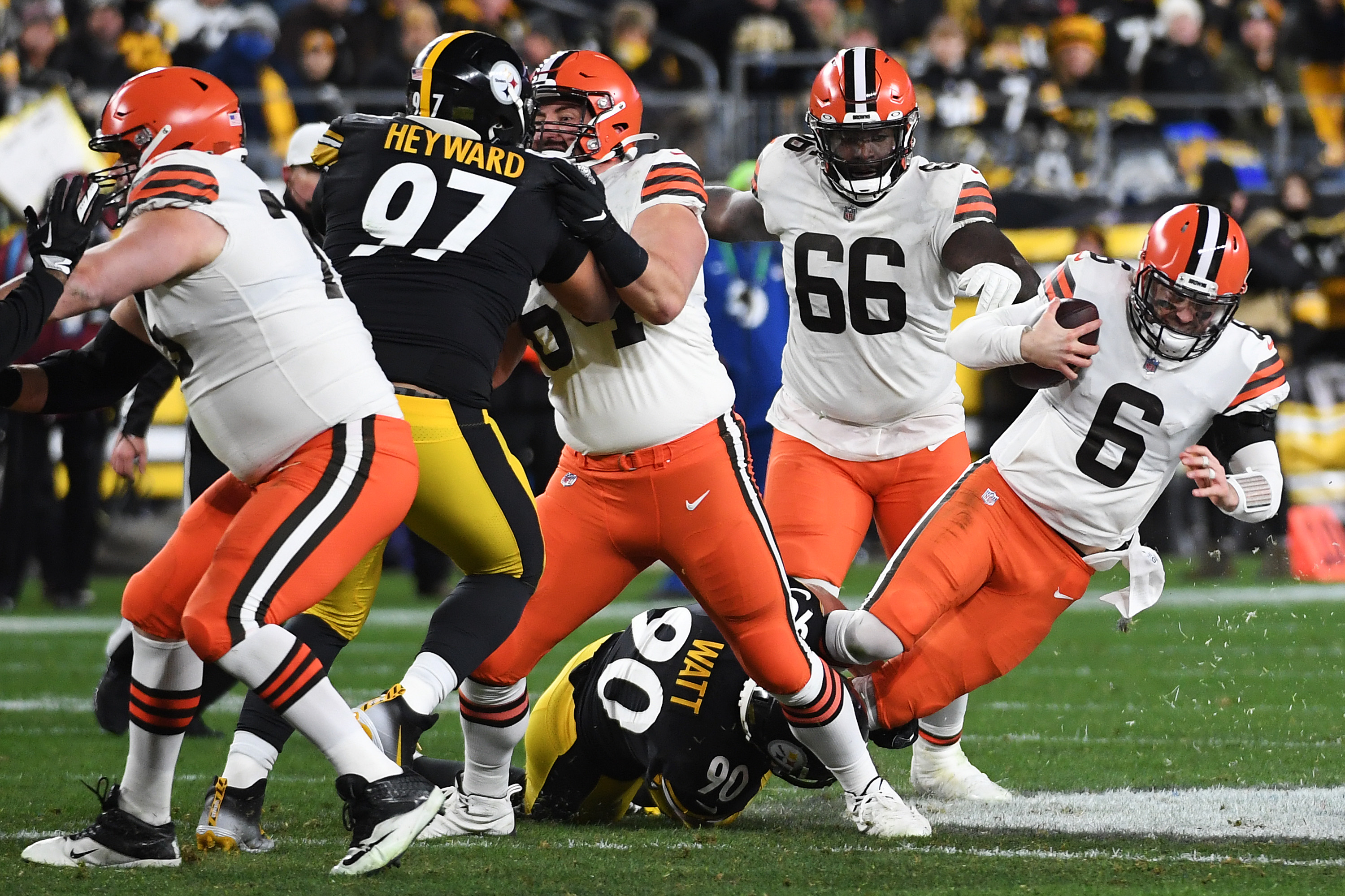 T.J. Watt sacks Baker Mayfield
