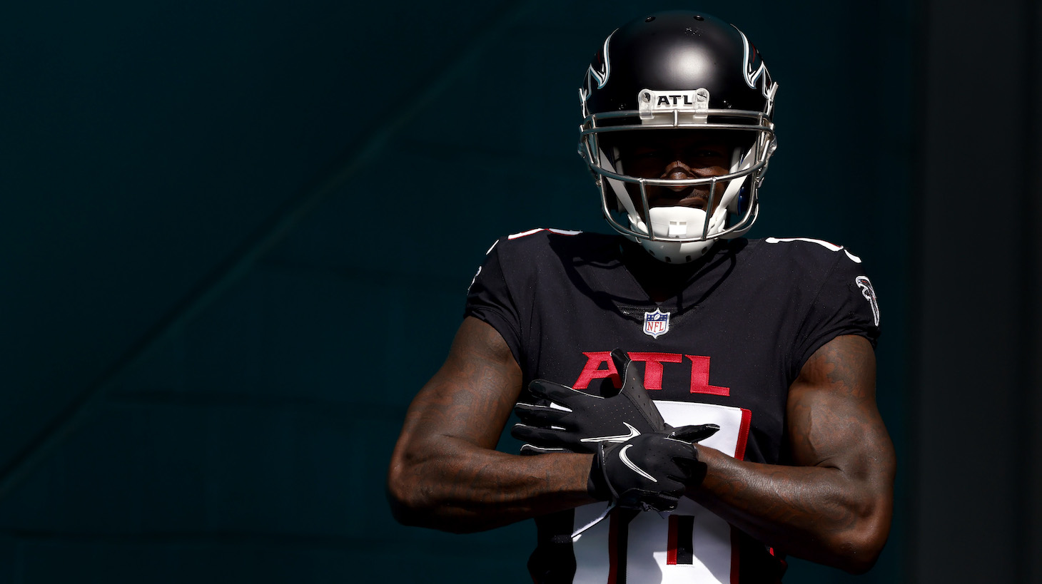 MIAMI GARDENS, FLORIDA - OCTOBER 24: Calvin Ridley #18 of the Atlanta Falcons takes the field before the game against the Miami Dolphins at Hard Rock Stadium on October 24, 2021 in Miami Gardens, Florida. (Photo by Michael Reaves/Getty Images)