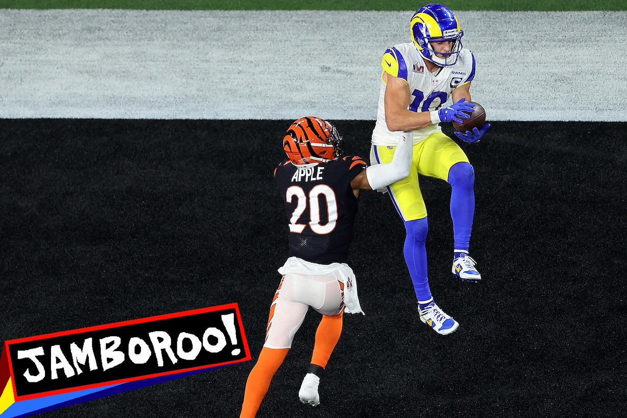 INGLEWOOD, CALIFORNIA - FEBRUARY 13: Cooper Kupp #10 of the Los Angeles Rams makes a touchdown catch over Eli Apple #20 of the Cincinnati Bengals during Super Bowl LVI at SoFi Stadium on February 13, 2022 in Inglewood, California. (Photo by Gregory Shamus/Getty Images)