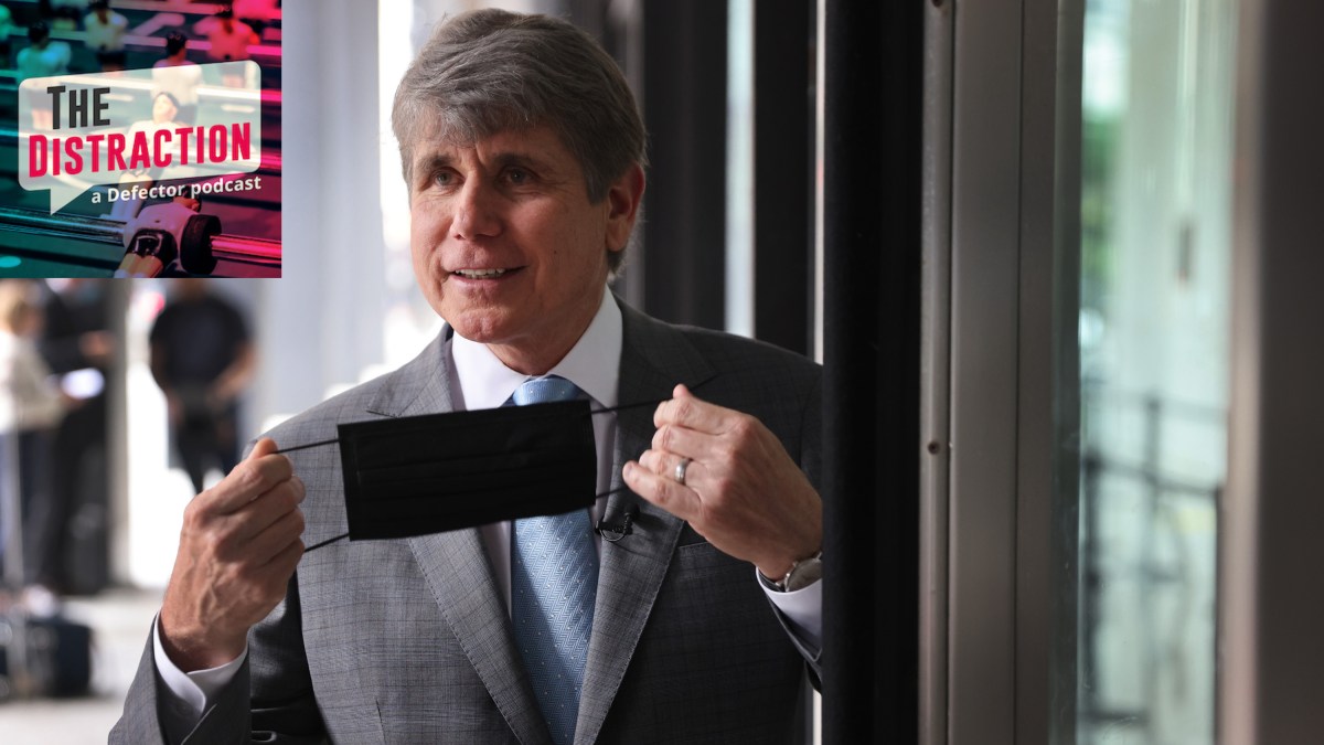Disgraced former Illinois Governor Rod Blagojevich putting a mask on after getting pardoned for his many obvious crimes.