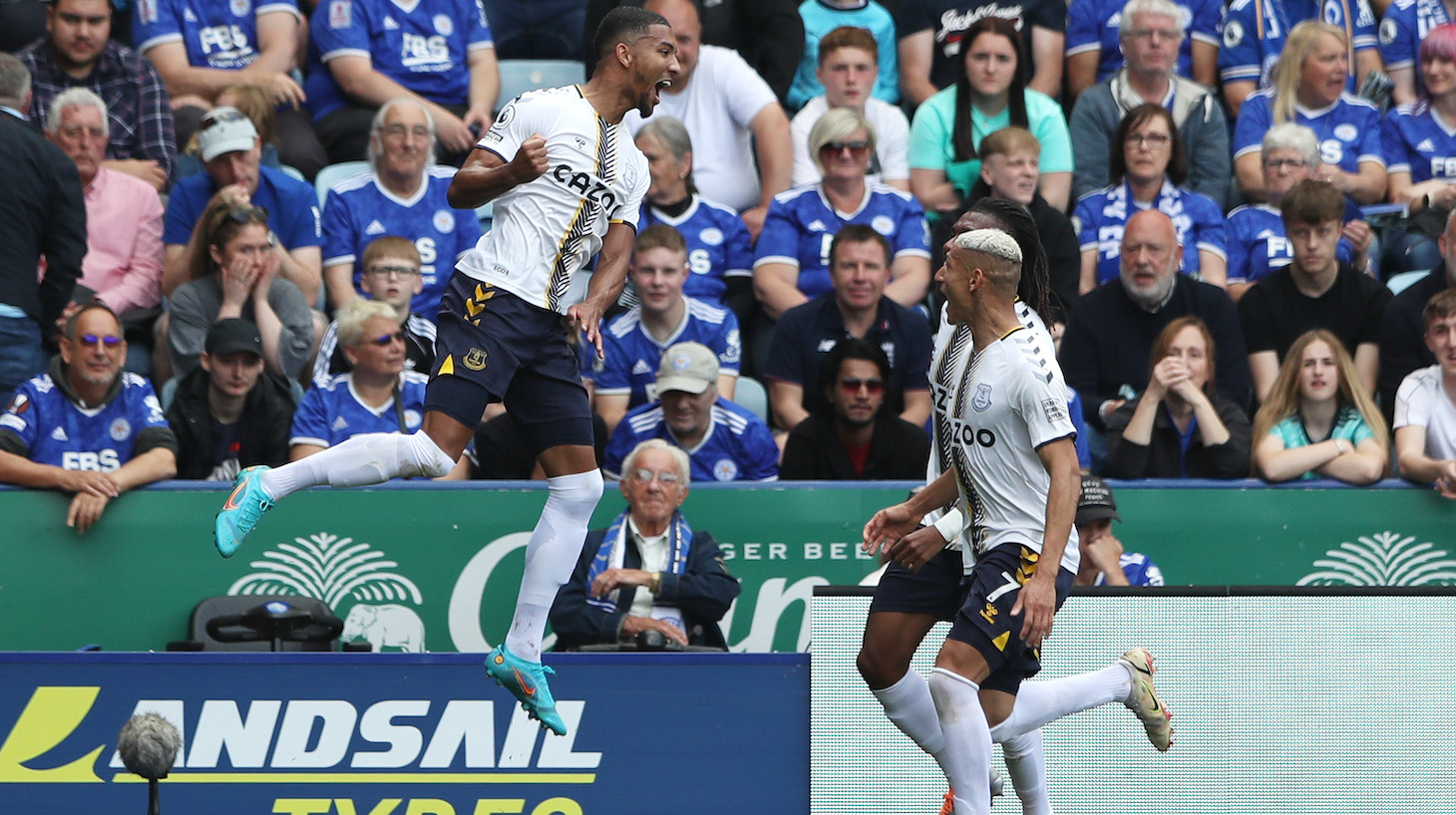 Mason Holgate celebrates with Richarlison of Everton after scoring their team's second goal during the Premier League match between Leicester City and Everton at The King Power Stadium on May 08, 2022 in Leicester, England.