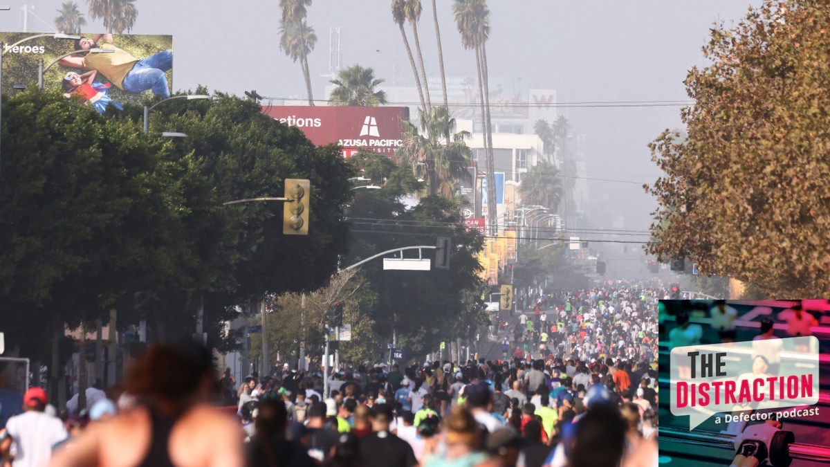The Los Angeles Marathon making its way down Hollywood Boulevard in 2021.