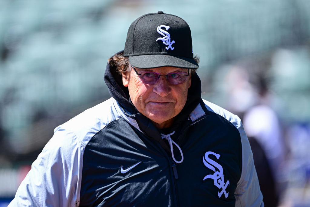 Tony La Russa calls for intentional walk on 1-2 count once again