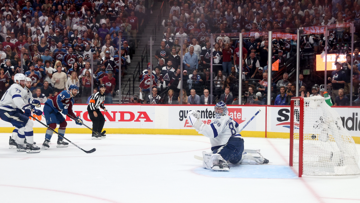 Colorado Avalanche score against Tampa Bay Lightning, Game 2 Stanley Cup Final