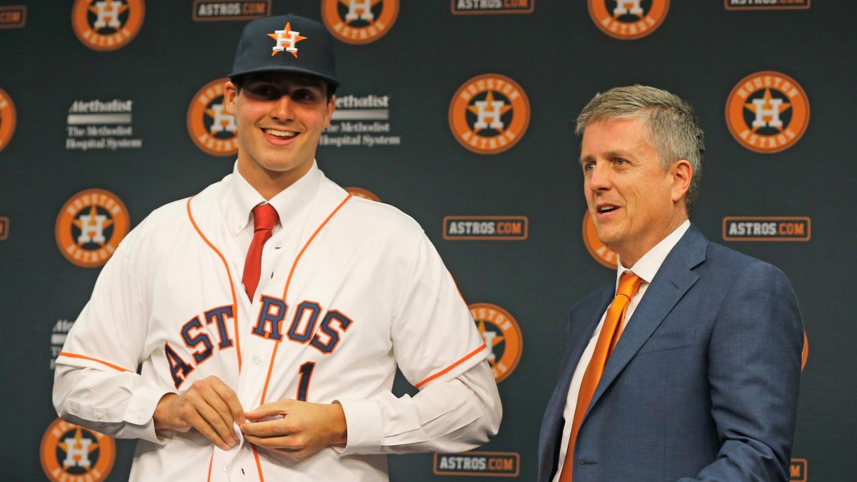 Jeff Luhnow introduces Mark Appel to the media