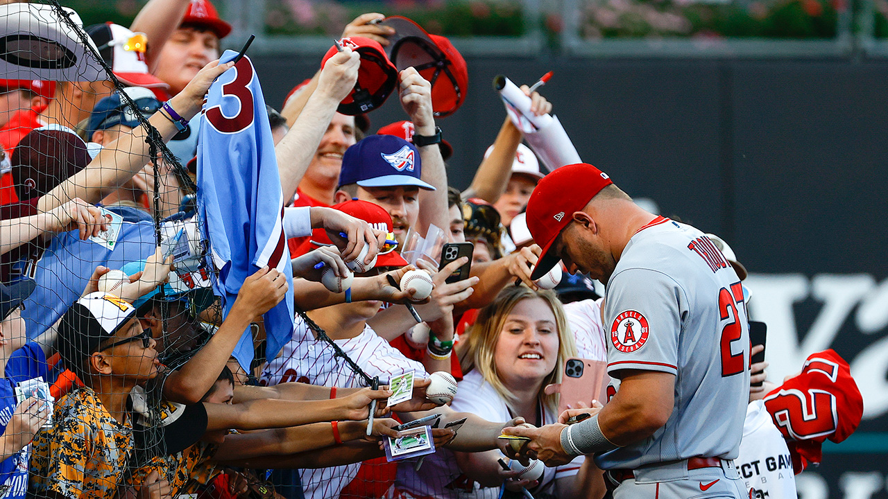 Mike Trout dons full Sixers uniform, Twitter confirms eventual move to the  Phillies