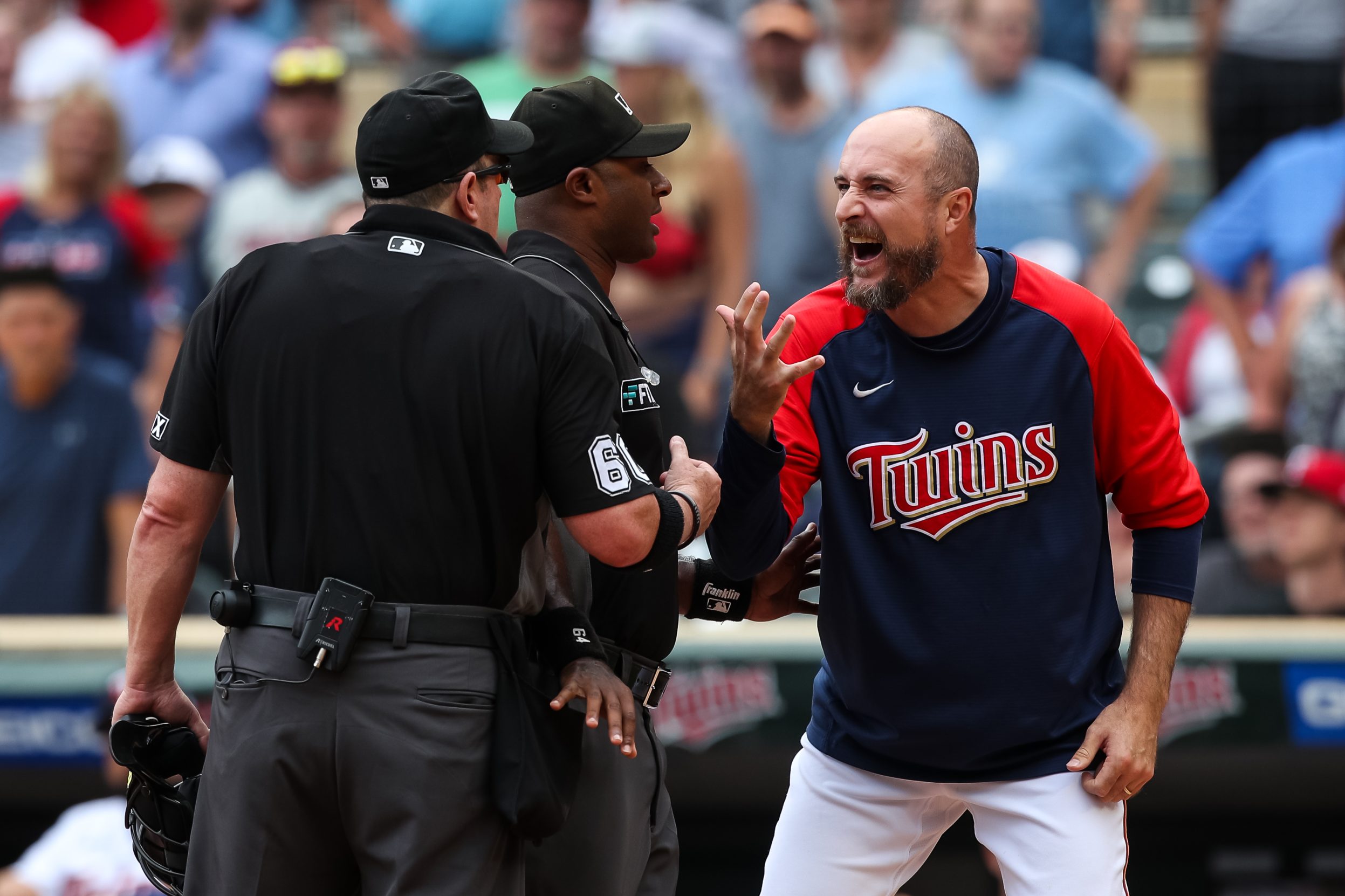Rocco Baldelli argues with umpires