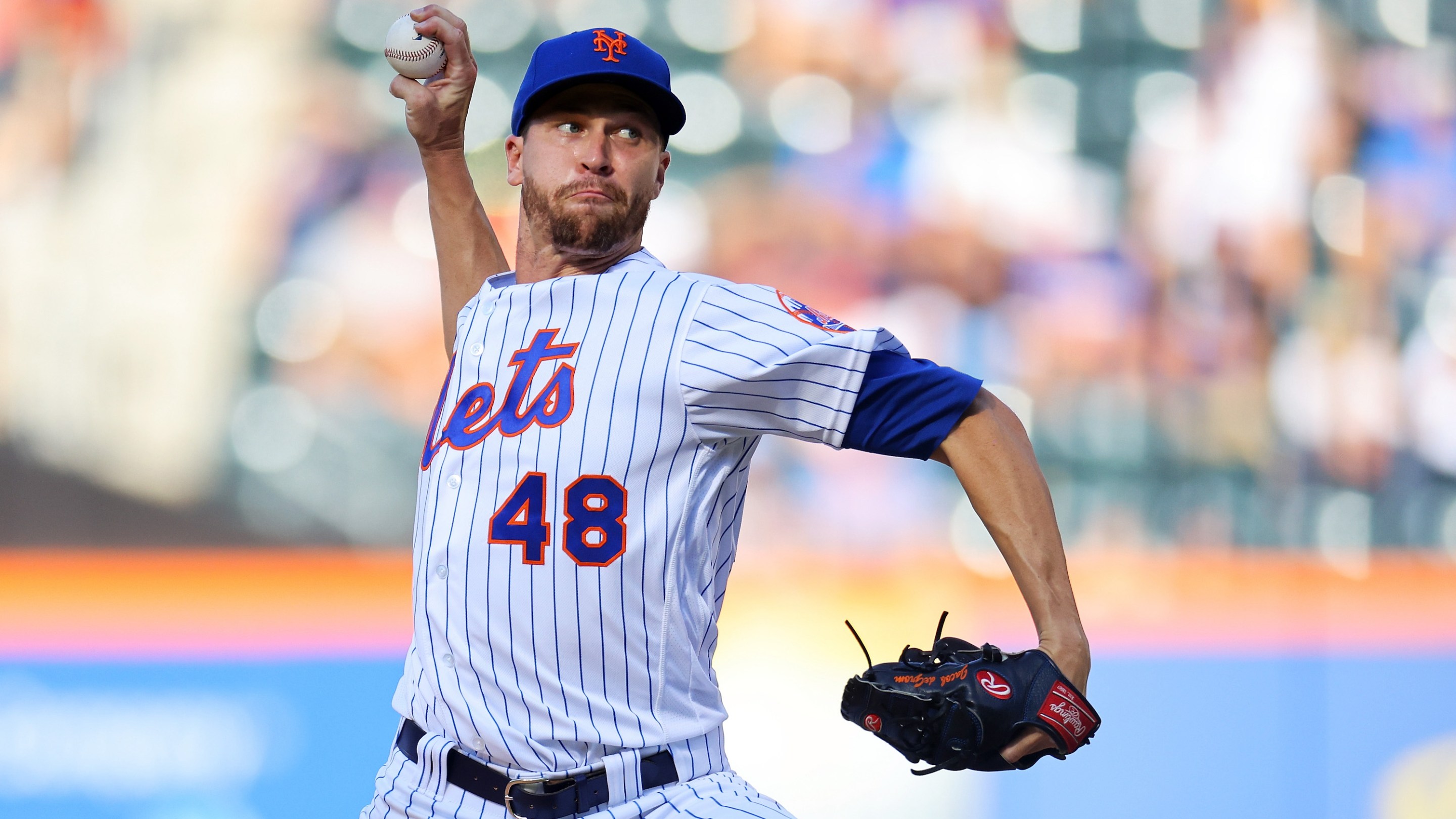 Jacob deGrom pitching against the Atlanta Braves on August 7, 2022, when he was perfect for five-and-two-thirds innings.