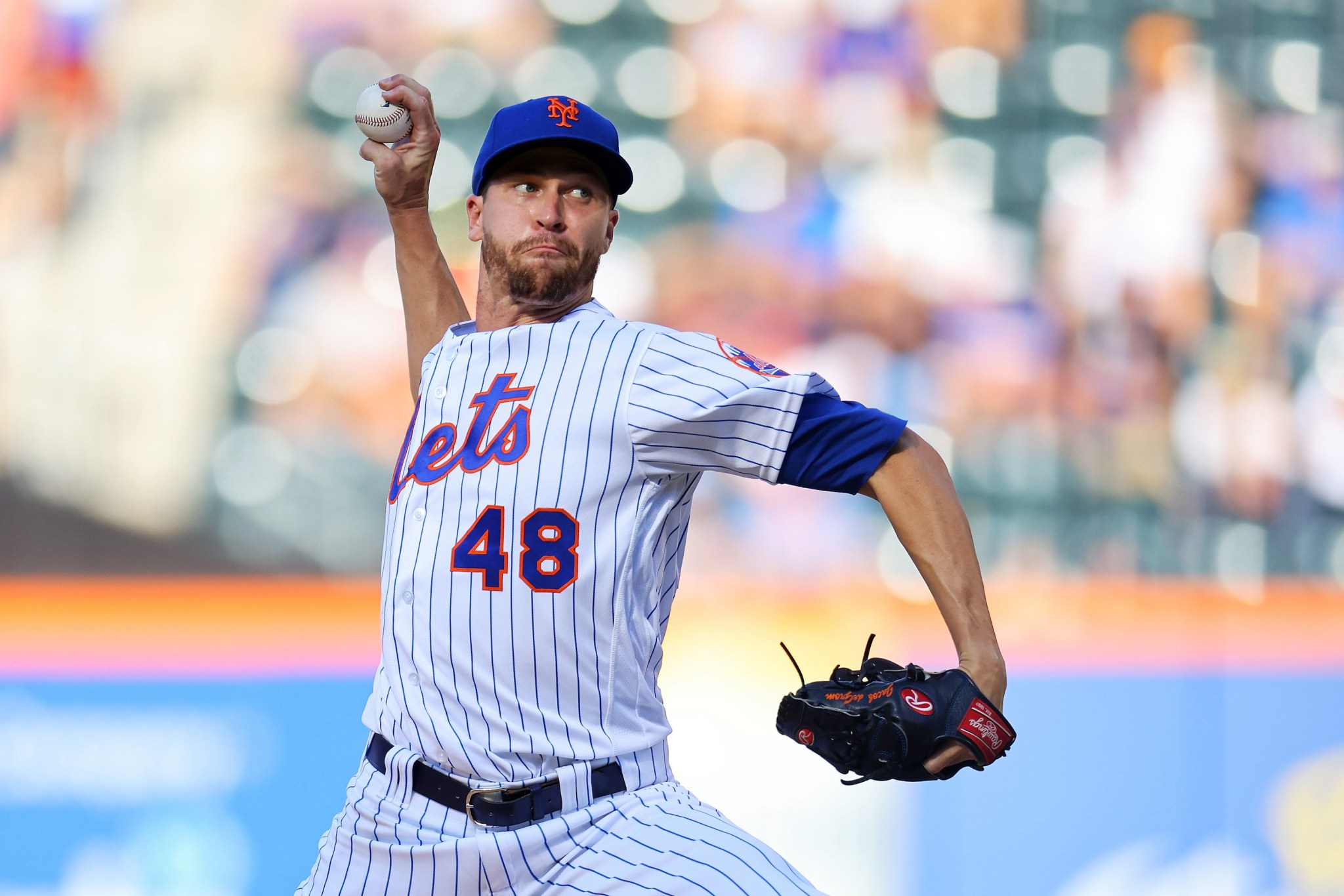 Jacob deGrom leaves Mets game vs. Cubs early due to shoulder injury