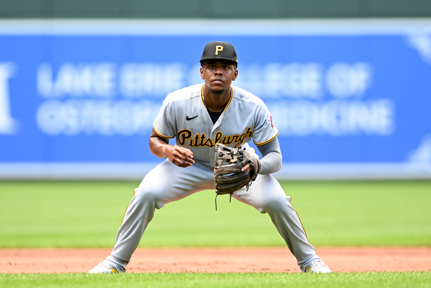 BALTIMORE, MD - AUGUST 07, 2022: Ke'Bryan Hayes #13 of the Pittsburgh Pirates in the field during the fourth inning against the Baltimore Orioles at Oriole Park at Camden Yards on August 7, 2022 in Baltimore, Maryland. (Photo by Chris Bernacchi/Diamond Images via Getty Images)