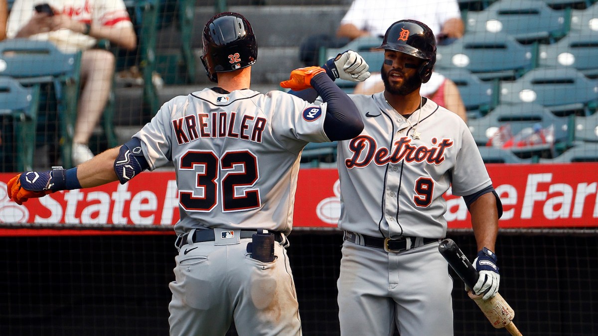 ANAHEIM, CALIFORNIA - SEPTEMBER 07: Ryan Kreidler #32 of the Detroit Tigers celebrates a home run with Willi Castro #9 against the Los Angeles Angels in the ninth inning at Angel Stadium of Anaheim on September 07, 2022 in Anaheim, California. (Photo by Ronald Martinez/Getty Images)