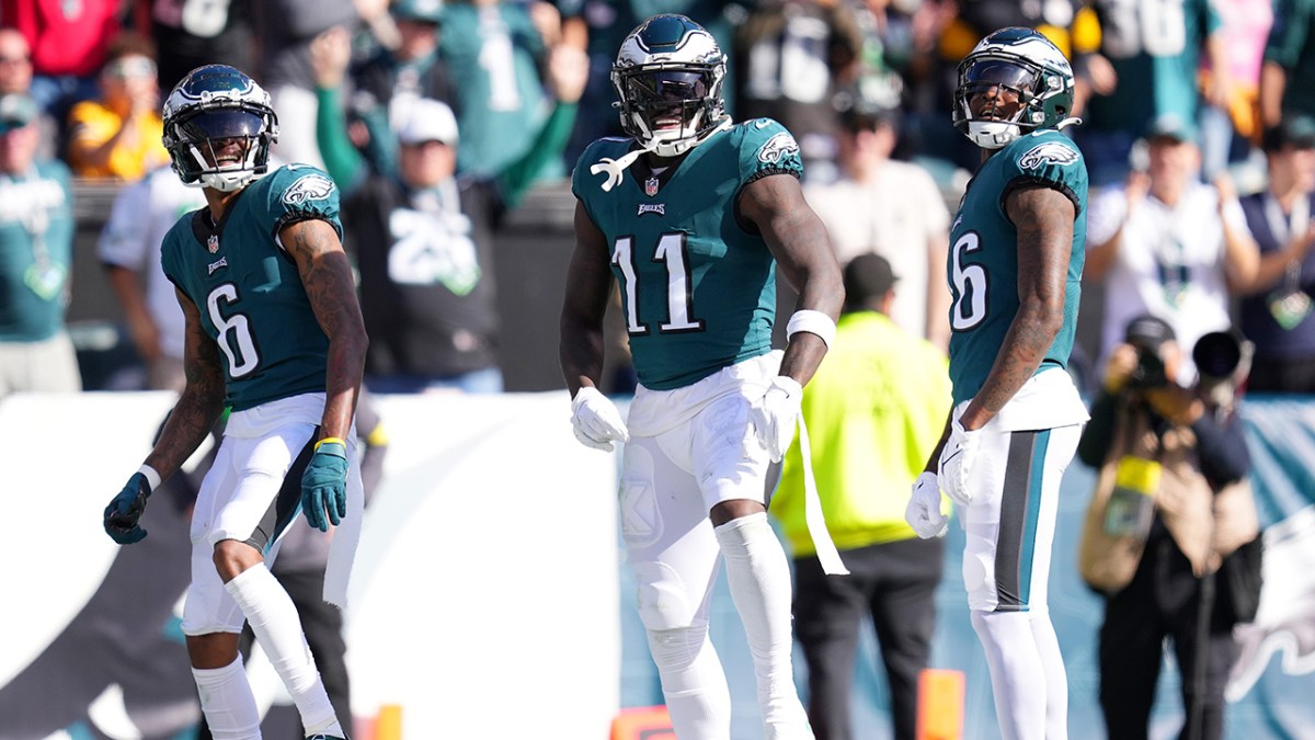 PHILADELPHIA, PENNSYLVANIA - OCTOBER 30: A.J. Brown #11 of the Philadelphia Eagles celebrates with teammates after catching a touchdown in the first half of a game against the Pittsburgh Steelers at Lincoln Financial Field on October 30, 2022 in Philadelphia, Pennsylvania.