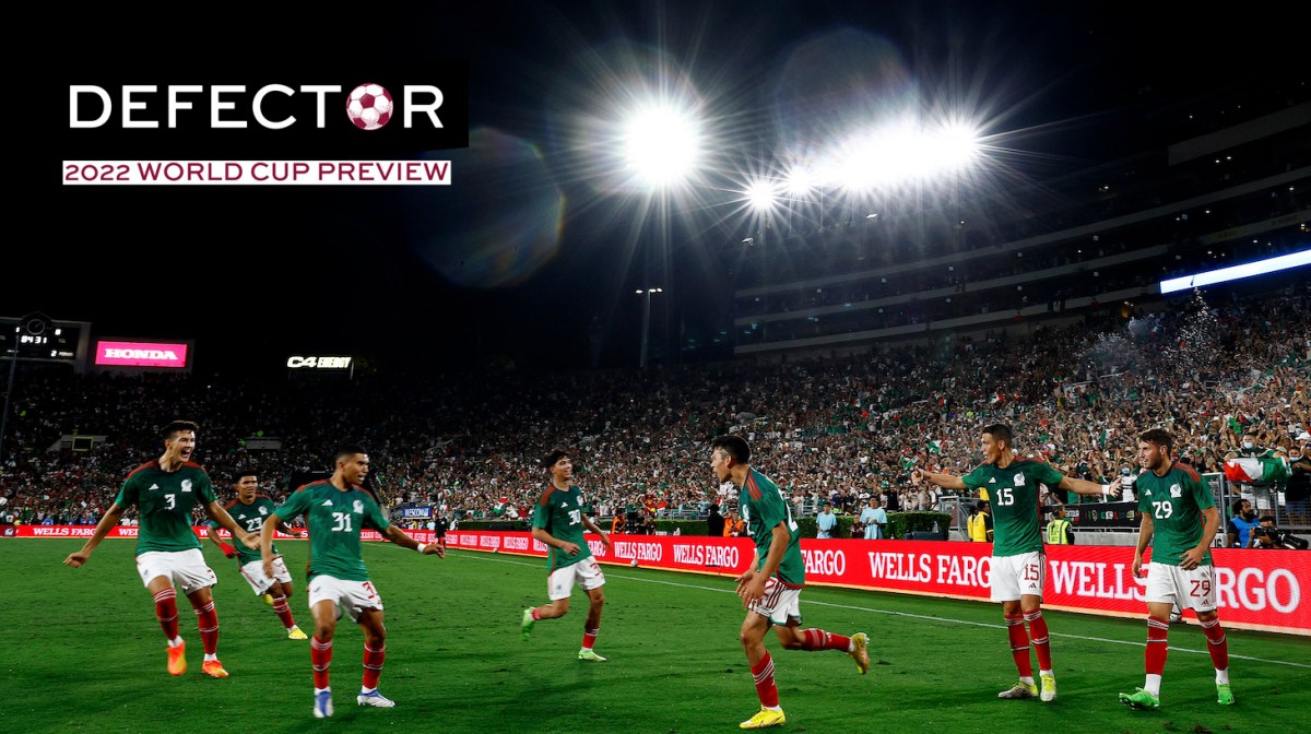 Hiving Lozano #22 of Mexico celebrates a goal against Peru in the second half at Rose Bowl Stadium on September 24, 2022 in Pasadena, California.