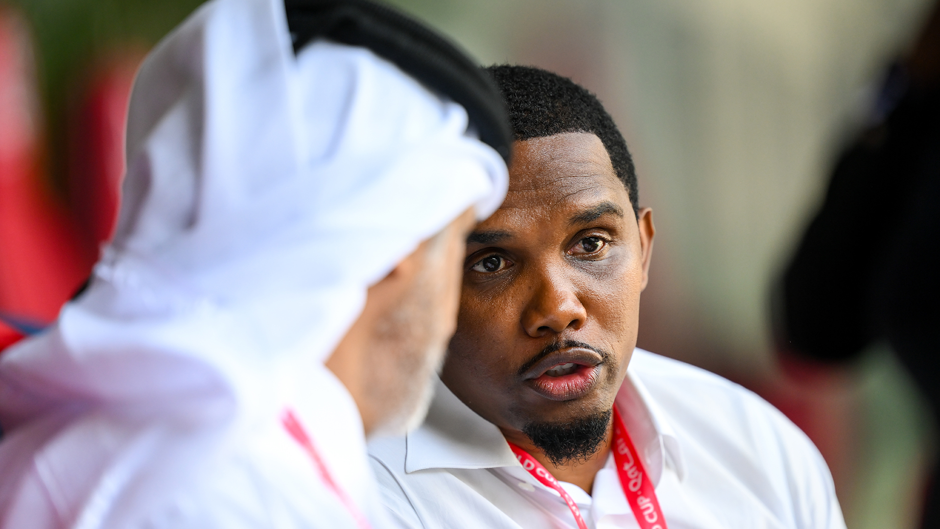 samuel-eto-o-kicked-a-guy-in-the-face-at-the-world-cup