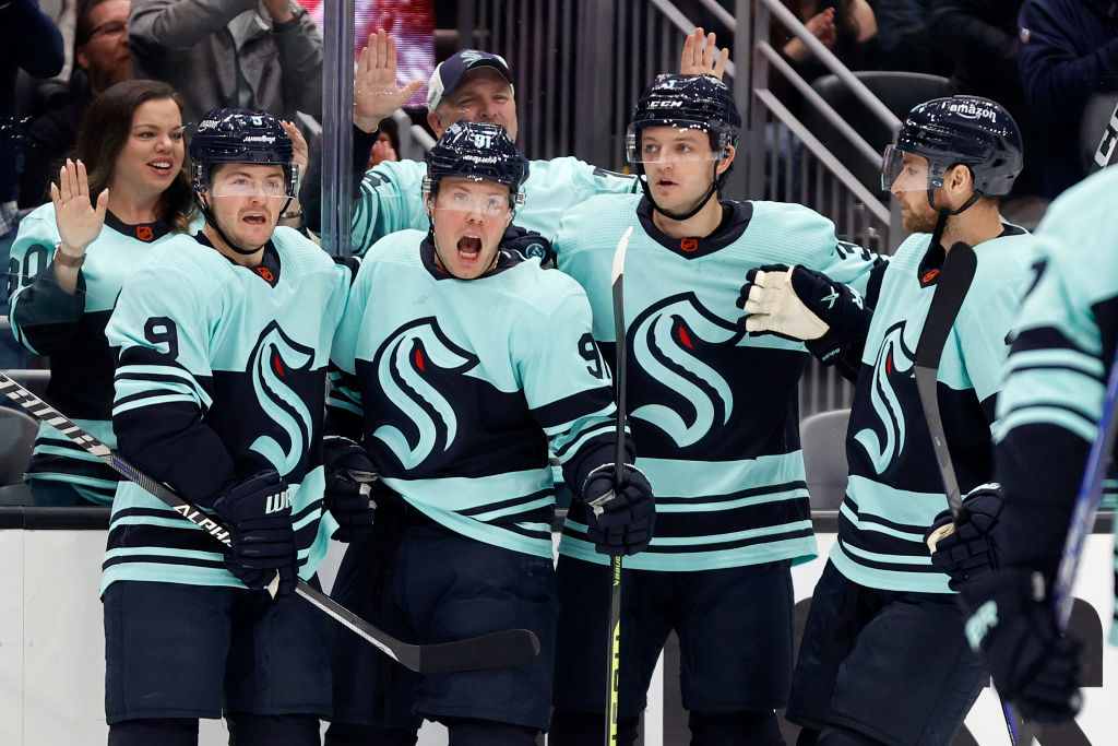 Daniel Sprong celebrates a goal