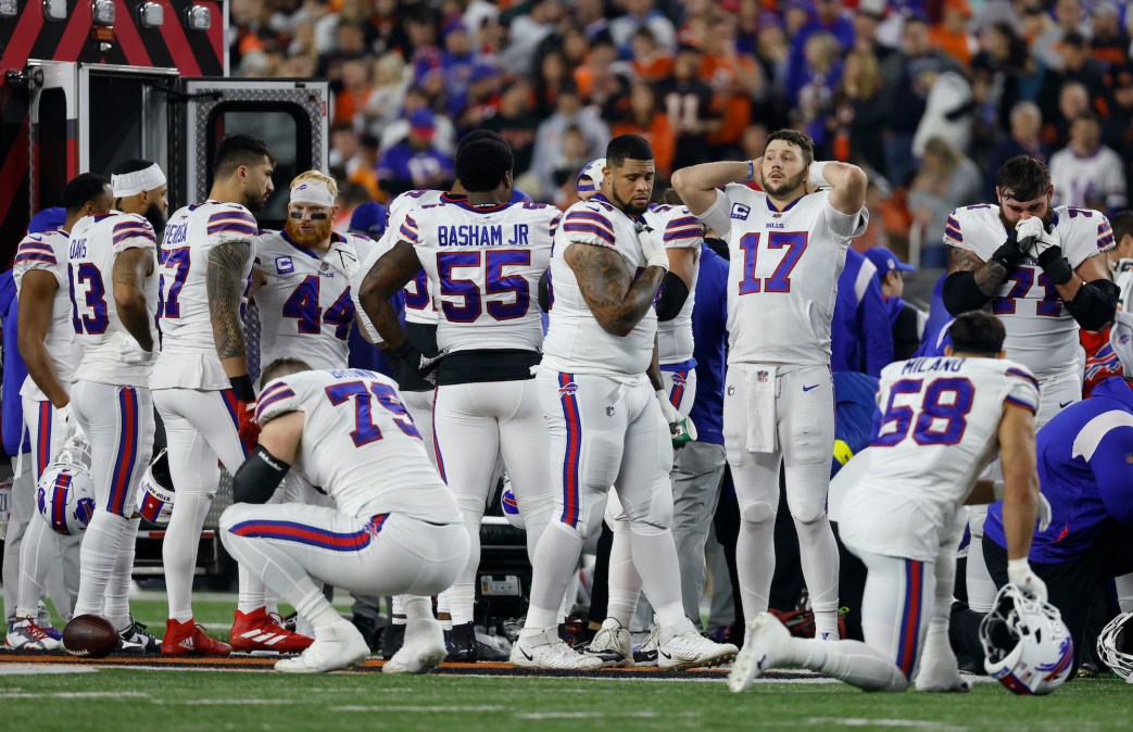 BillsBengals Game Postponed After Safety Damar Hamlin Collapses On