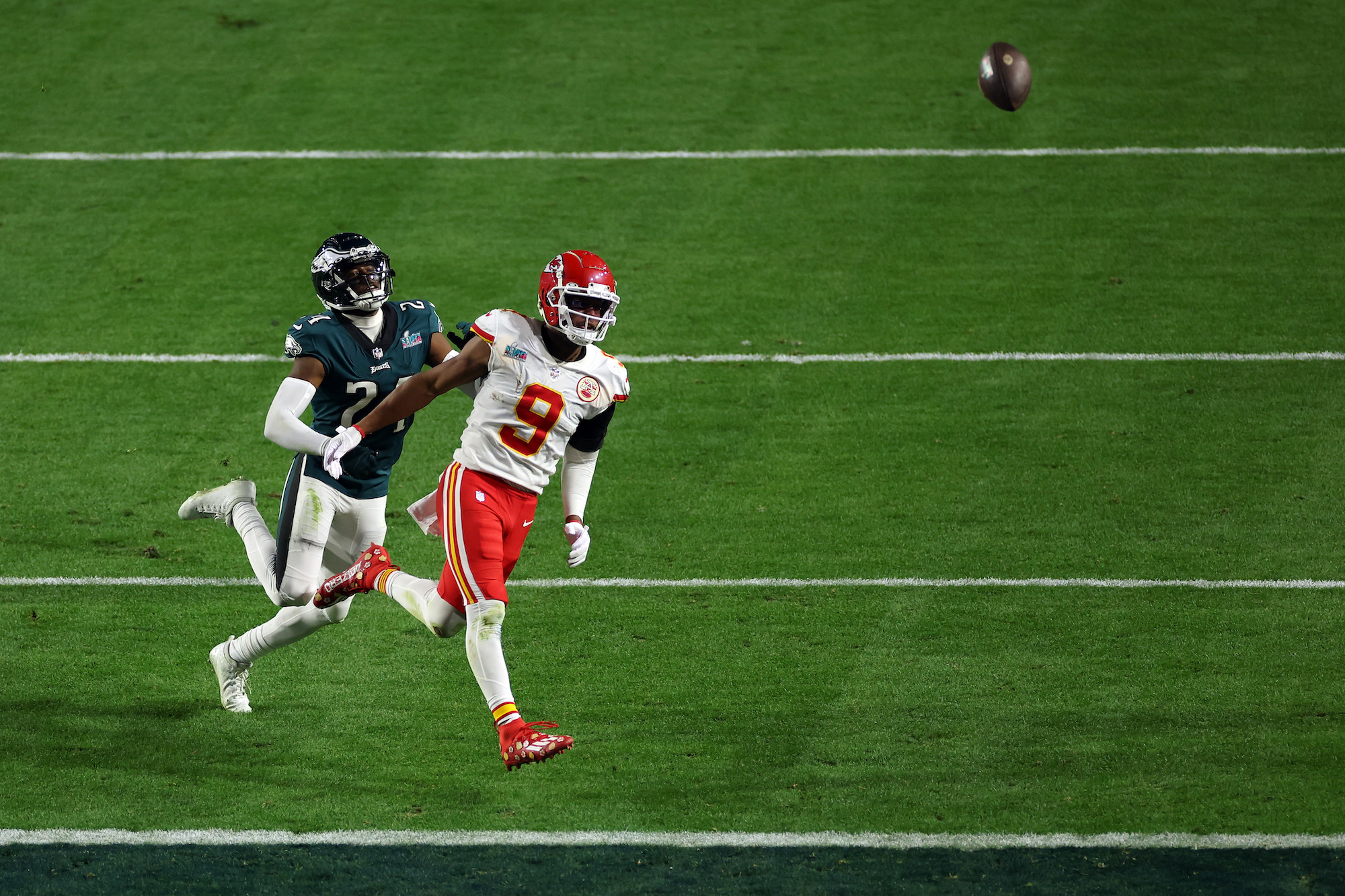 GLENDALE, ARIZONA - FEBRUARY 12: James Bradberry #24 of the Philadelphia Eagles is called for holding against JuJu Smith-Schuster #9 of the Kansas City Chiefs during the fourth quarter in Super Bowl LVII at State Farm Stadium on February 12, 2023 in Glendale, Arizona. (Photo by Sarah Stier/Getty Images)