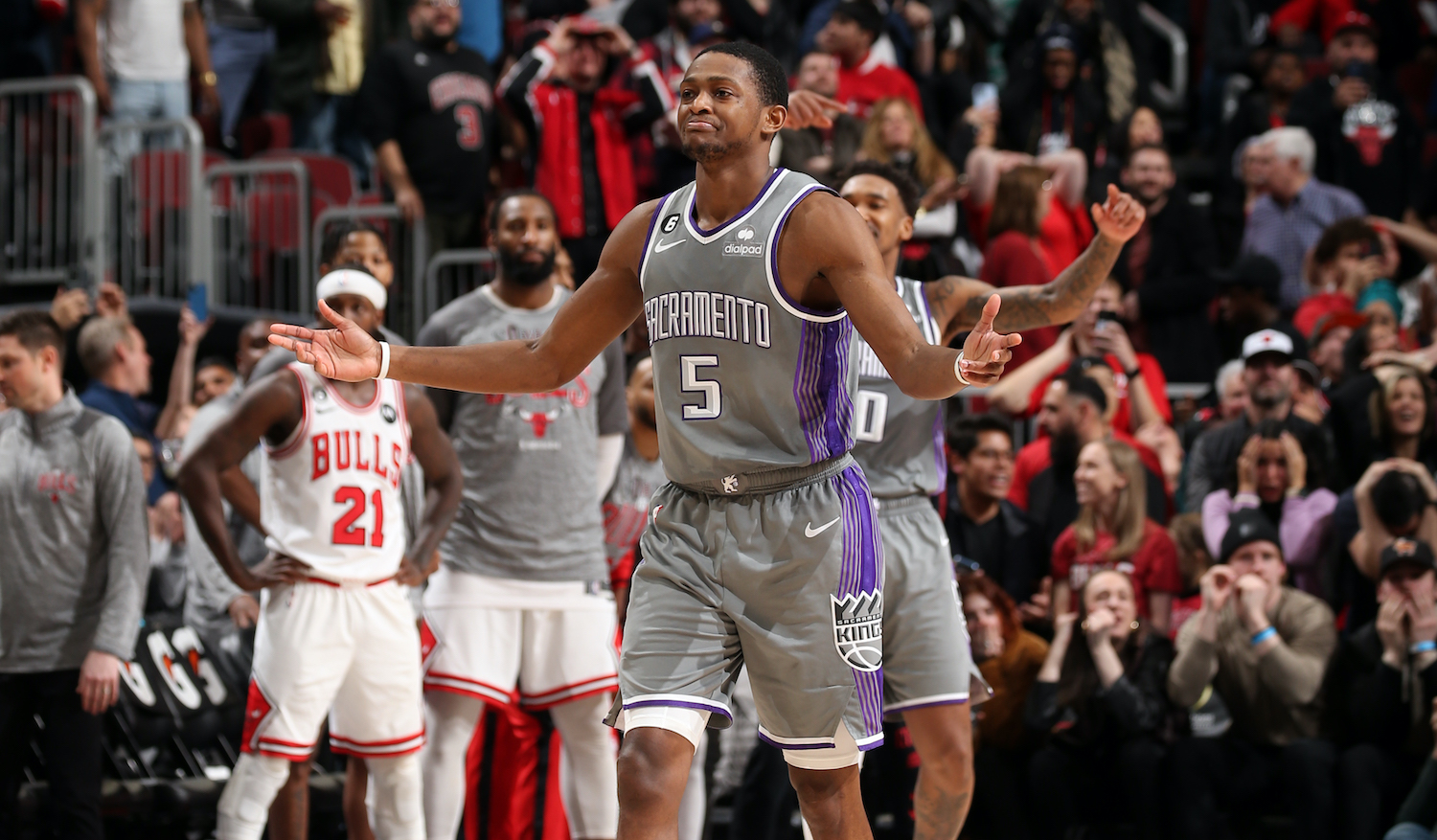 CHICAGO, IL - MARCH 15: De'Aaron Fox #5 of the Sacramento Kings celebrates scoring a three point basket to win the game against the Chicago Bulls on March 15, 2023 at United Center in Chicago, Illinois. NOTE TO USER: User expressly acknowledges and agrees that, by downloading and or using this photograph, User is consenting to the terms and conditions of the Getty Images License Agreement. Mandatory Copyright Notice: Copyright 2023 NBAE (Photo by Gary Dineen/NBAE via Getty Images)