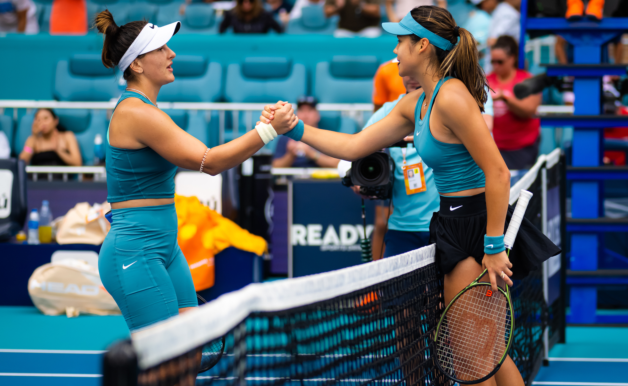 Bianca Andreescu and Emma Raducanu shake hands at the Miami Open