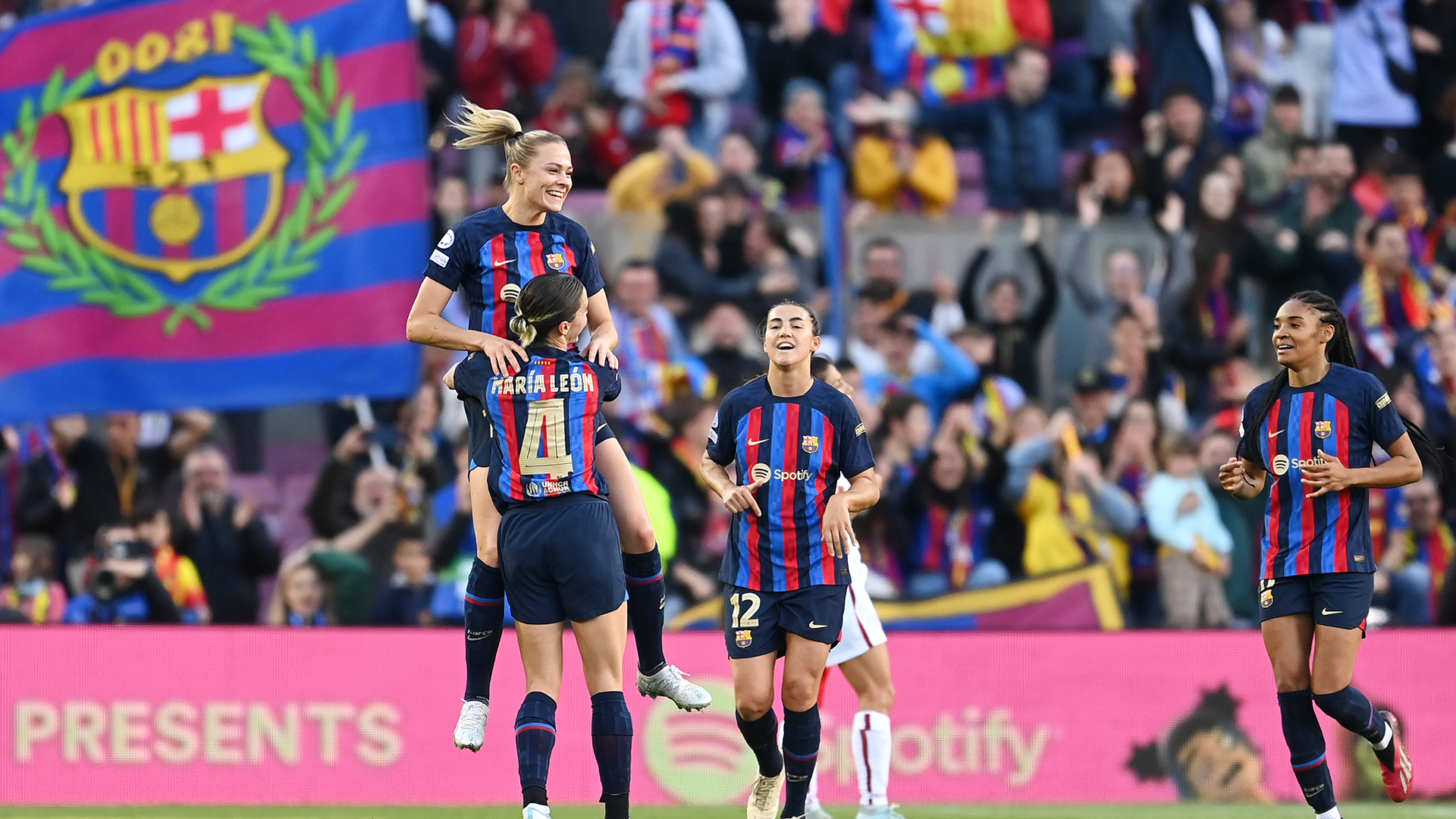 Mapi Leon of FC Barcelona celebrates with teammates after scoring the team's second goal during the UEFA Women's Champions League quarter-final 2nd leg match between FC Barcelona and AS Roma at Spotify Camp Nou on March 29, 2023 in Barcelona, Spain.