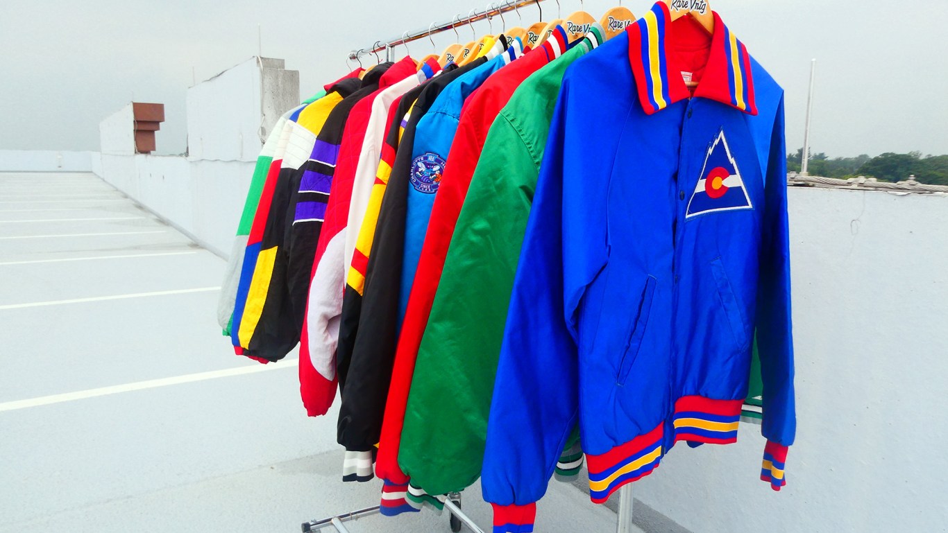 You weren't cool in the 90s until you got a Starter jacket : r