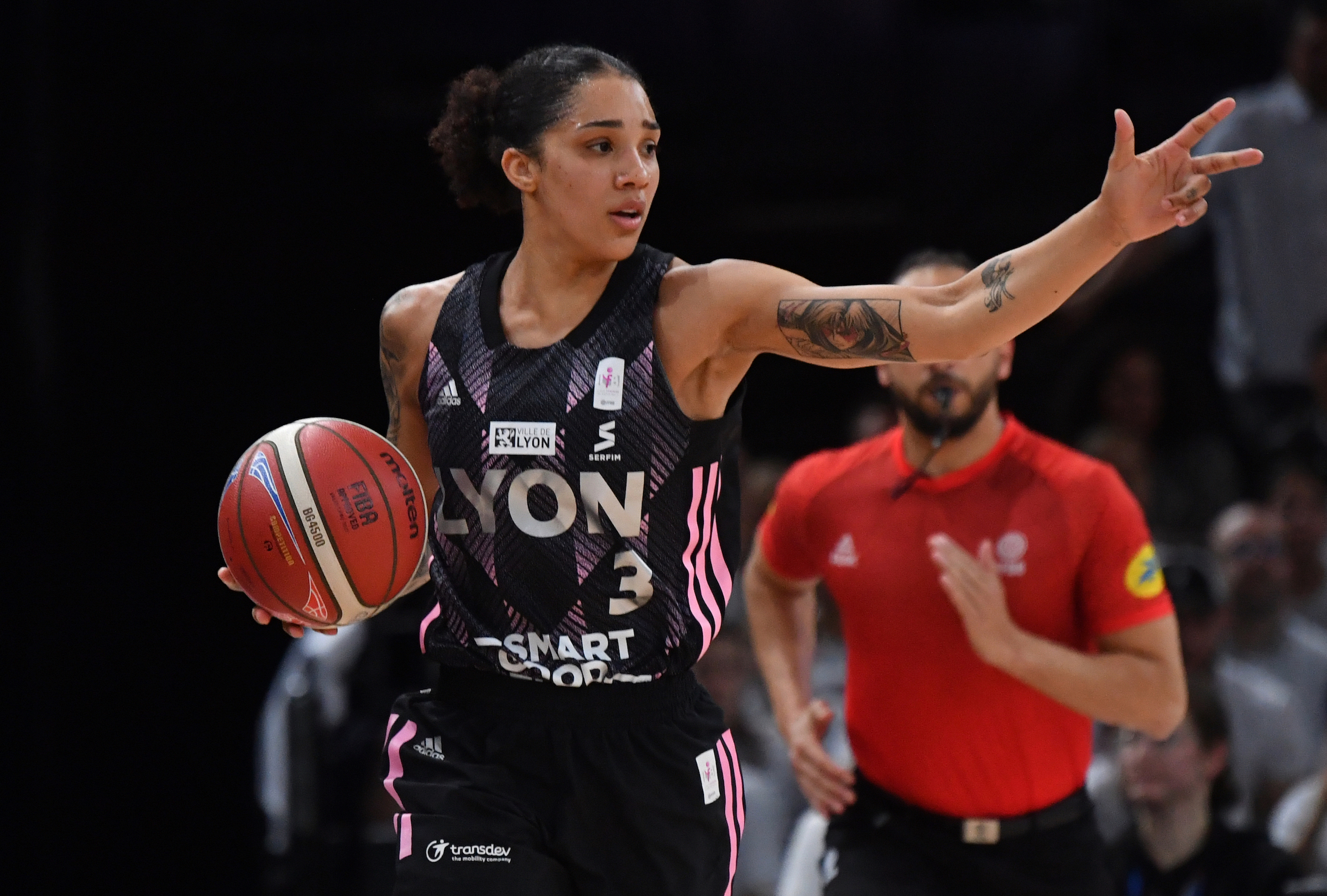 Gabrielle Williams of ASVEL Basket Landes Feminine in action during the Women's French Cup Final basketball match.