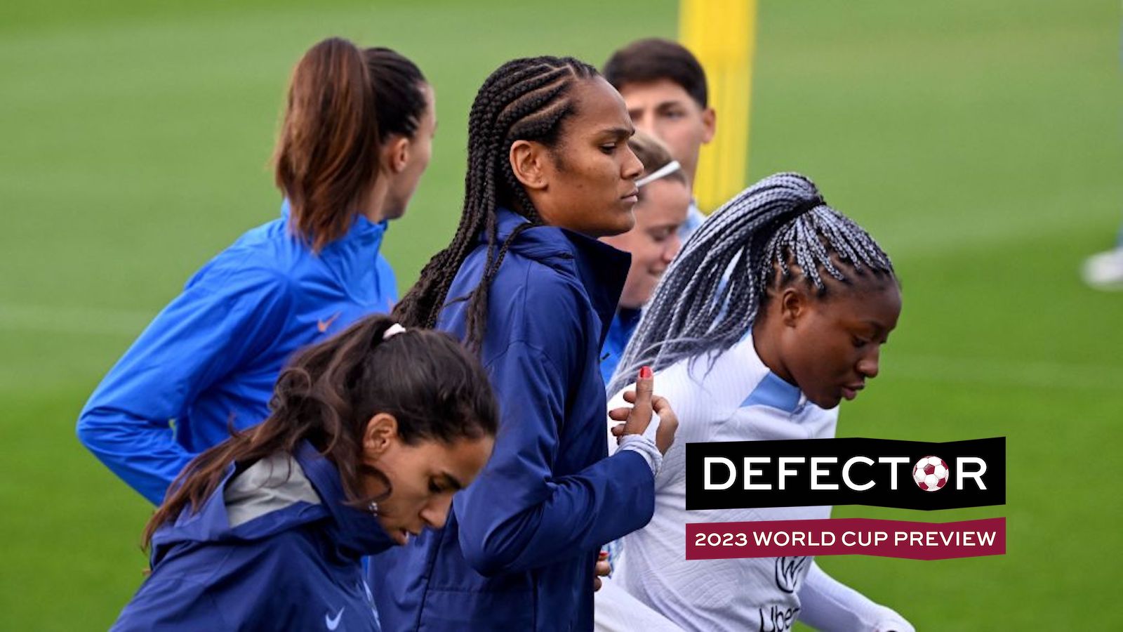 French women's football captain Wendie Renard (C) runs with her teammates during the team's first training session in Melbourne on July 10, 2023, ahead of their international friendly against Australia. Teams are arriving in Australia and New Zealand to prepare for the upcoming Women's World Cup 2023 football tournament. (Photo by William WEST / AFP) / -- IMAGE RESTRICTED TO EDITORIAL USE - STRICTLY NO COMMERCIAL USE --